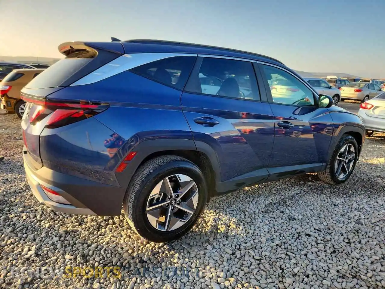 3 fotografías del automóvil dañado 5NMJB3DE4SH507783 HYUNDAI TUCSON 2025