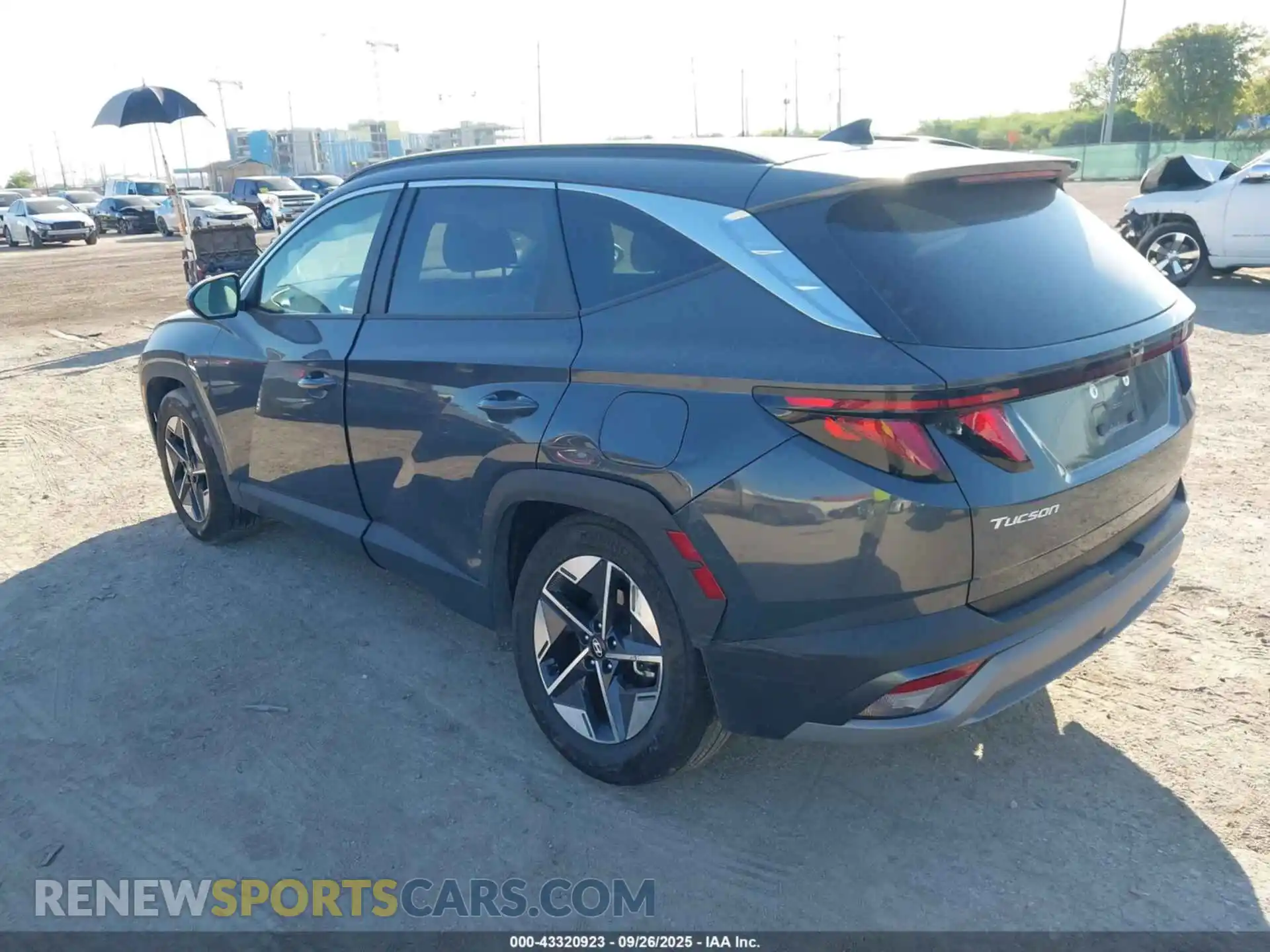 3 fotografías del automóvil dañado 5NMJB3DE9SH546613 HYUNDAI TUCSON 2025