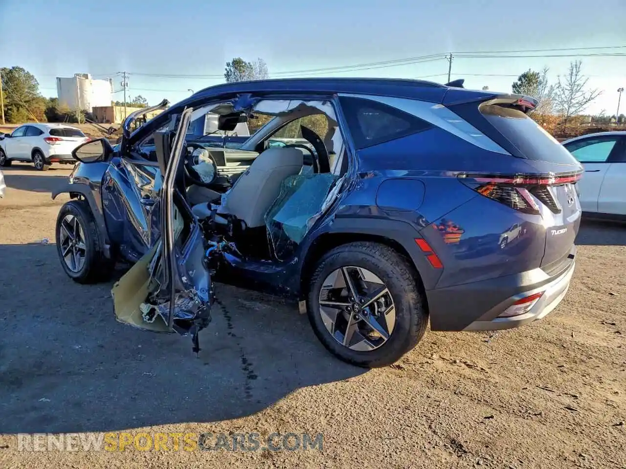 2 Photograph of a damaged car 5NMJC3DEXTH615890 HYUNDAI TUCSON 2026
