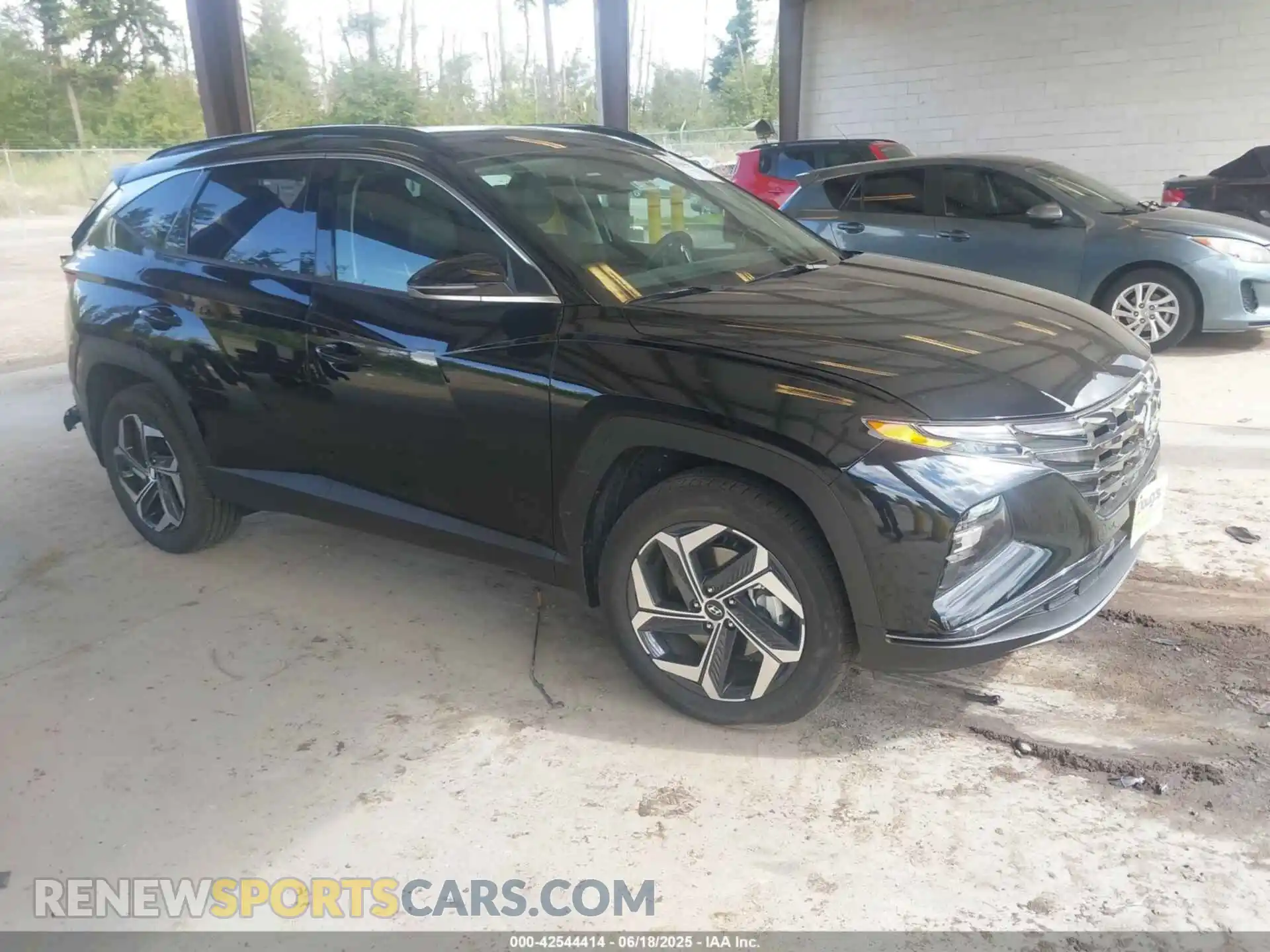 1 Photograph of a damaged car KM8JECD16RU193315 HYUNDAI TUCSON HYBRID 2024