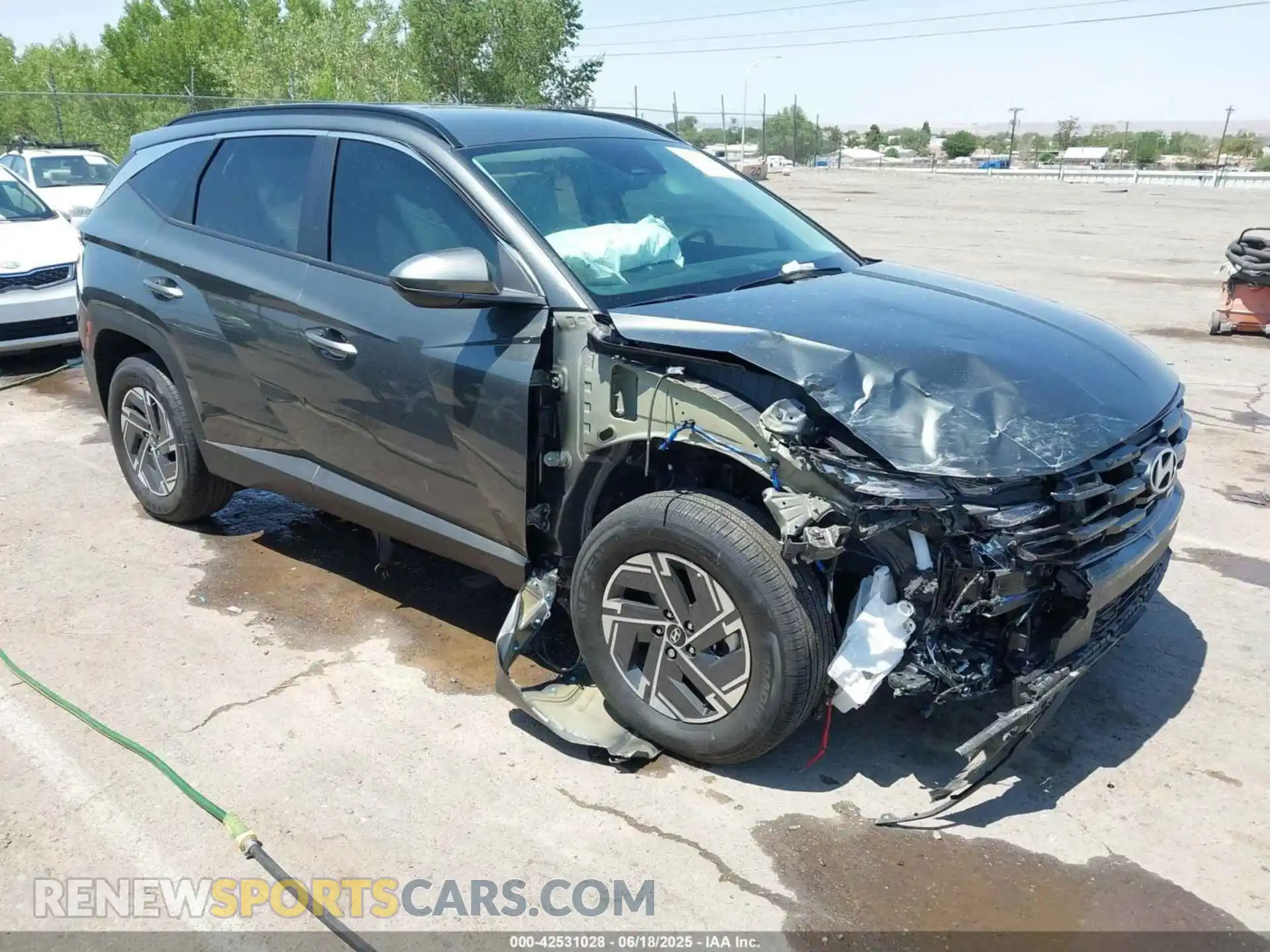 1 Photograph of a damaged car KM8JBDD1XSU273205 HYUNDAI TUCSON HYBRID 2025