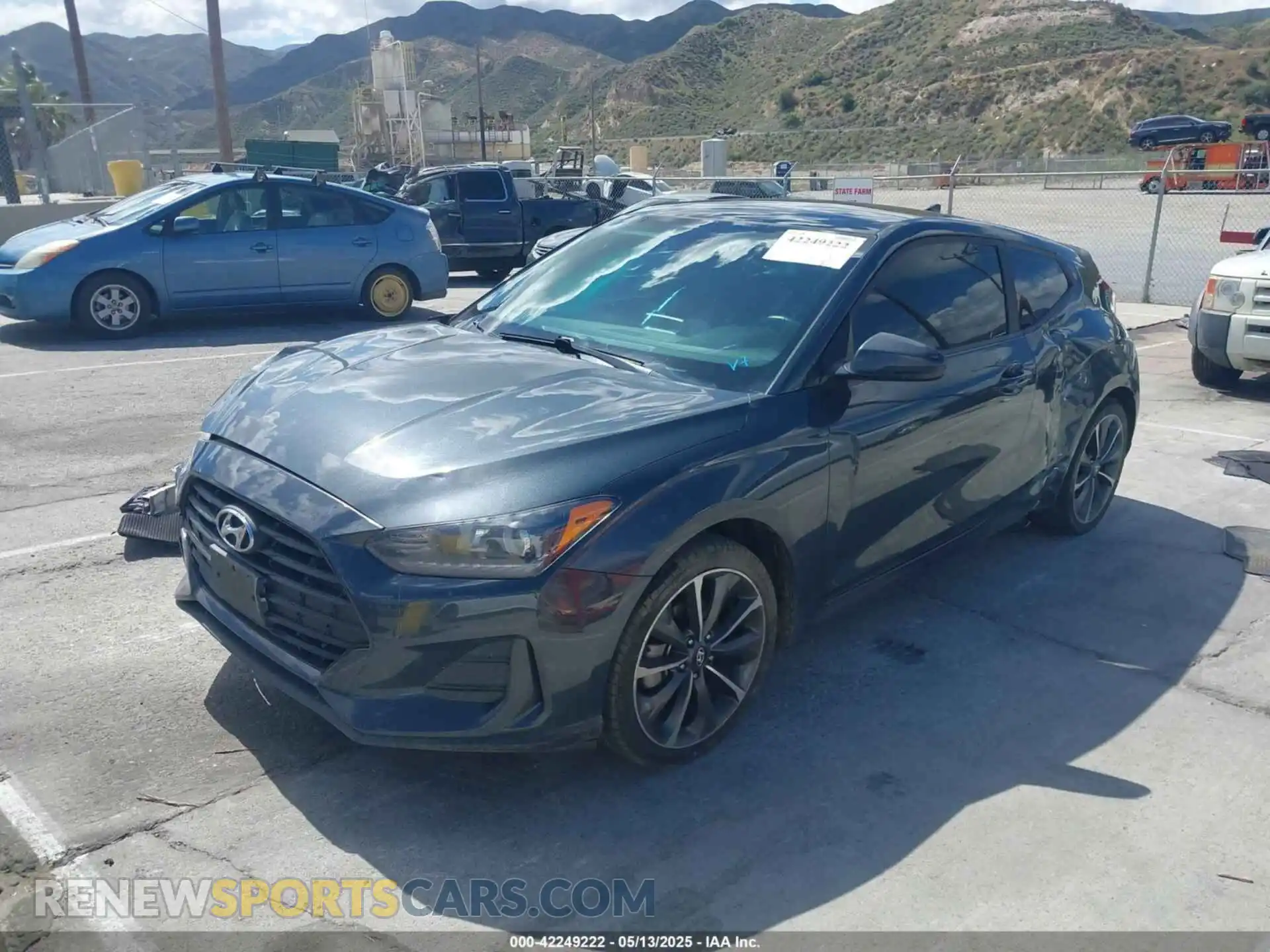 2 Photograph of a damaged car KMHTG6AF4KU009869 HYUNDAI VELOSTER 2019
