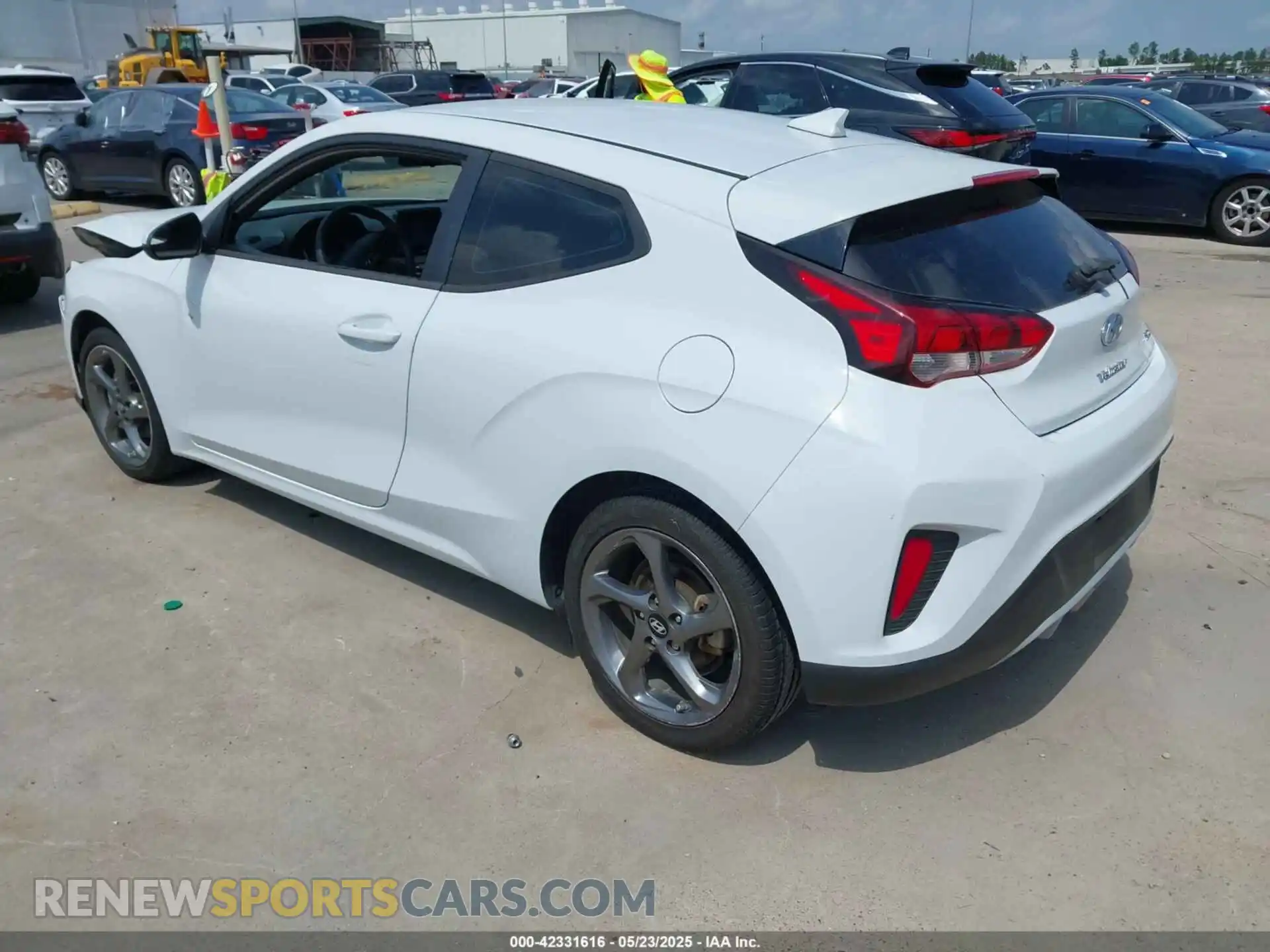 3 fotografías del automóvil dañado KMHTG6AF0LU029621 HYUNDAI VELOSTER 2020