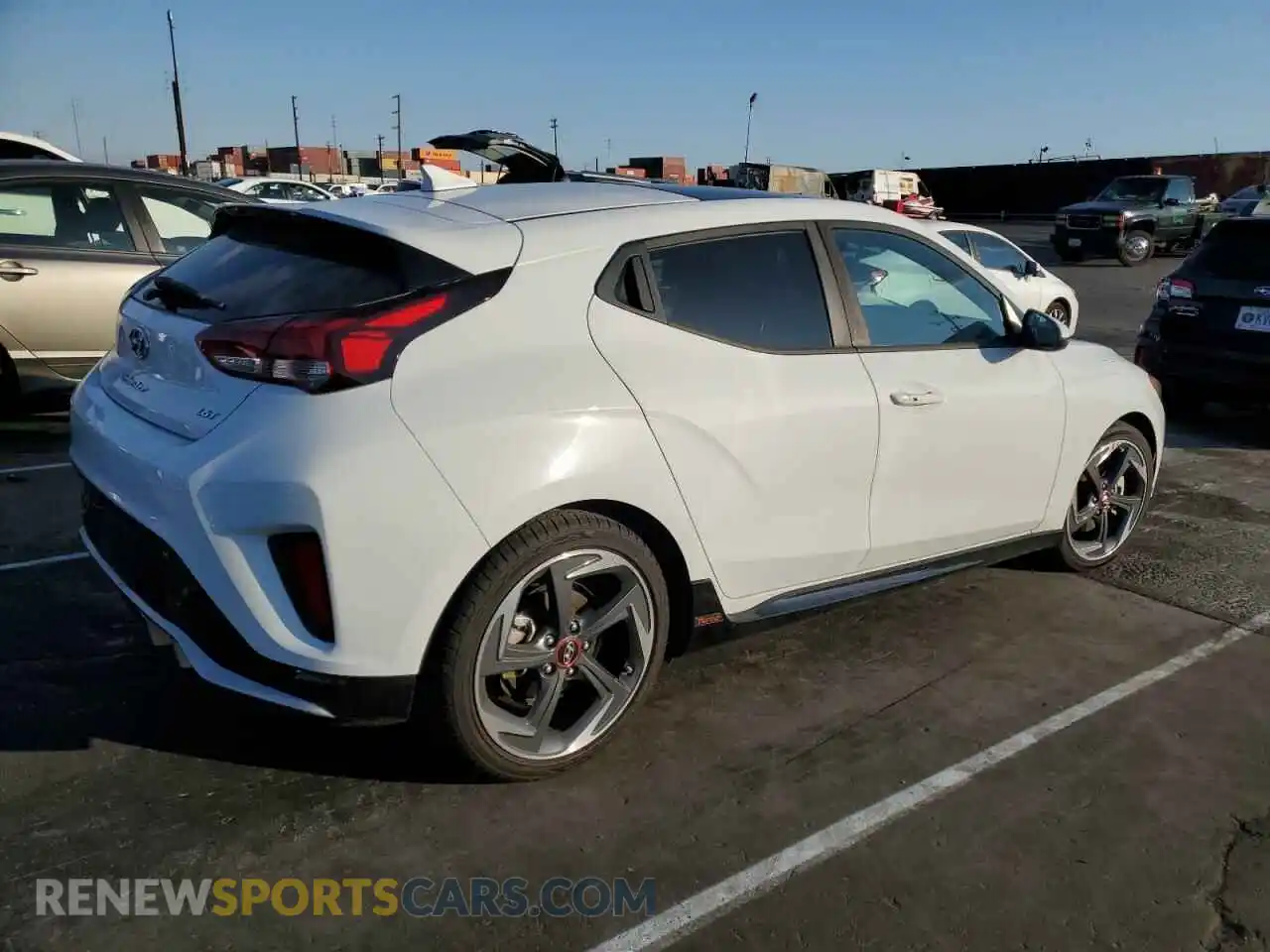 3 Photograph of a damaged car KMHTH6AB6LU032131 HYUNDAI VELOSTER 2020