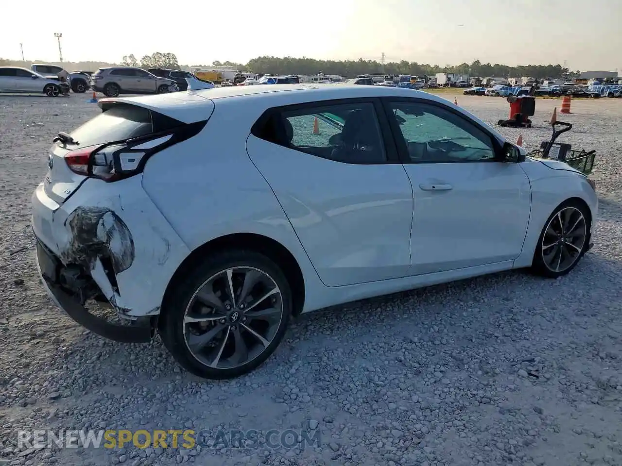 3 fotografías del automóvil dañado KMHTG6AF4MU032832 HYUNDAI VELOSTER 2021