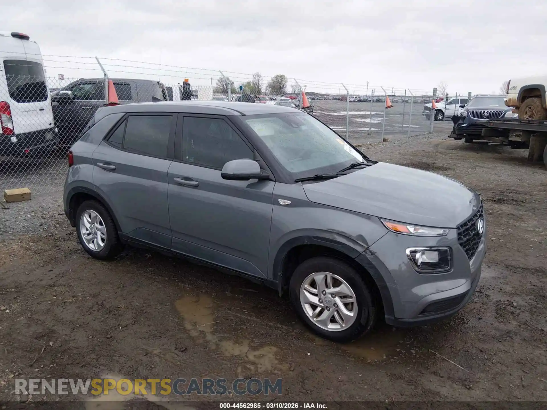 1 Photograph of a damaged car KMHRB8A3XMU073895 HYUNDAI VENUE 2021