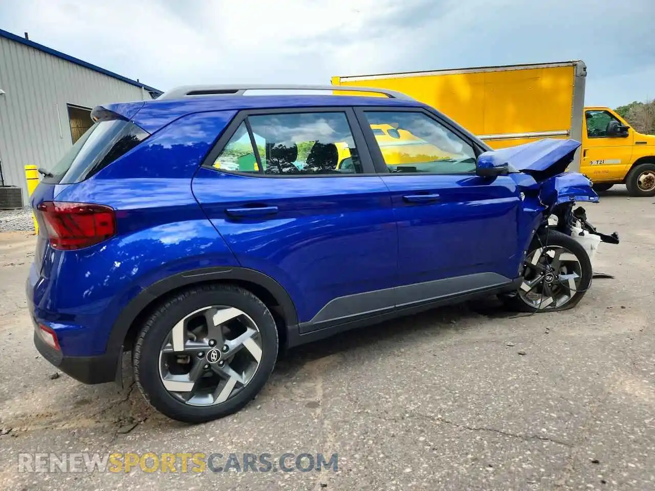 3 Фотография поврежденного автомобиля KMHRC8A30MU095465 HYUNDAI VENUE 2021