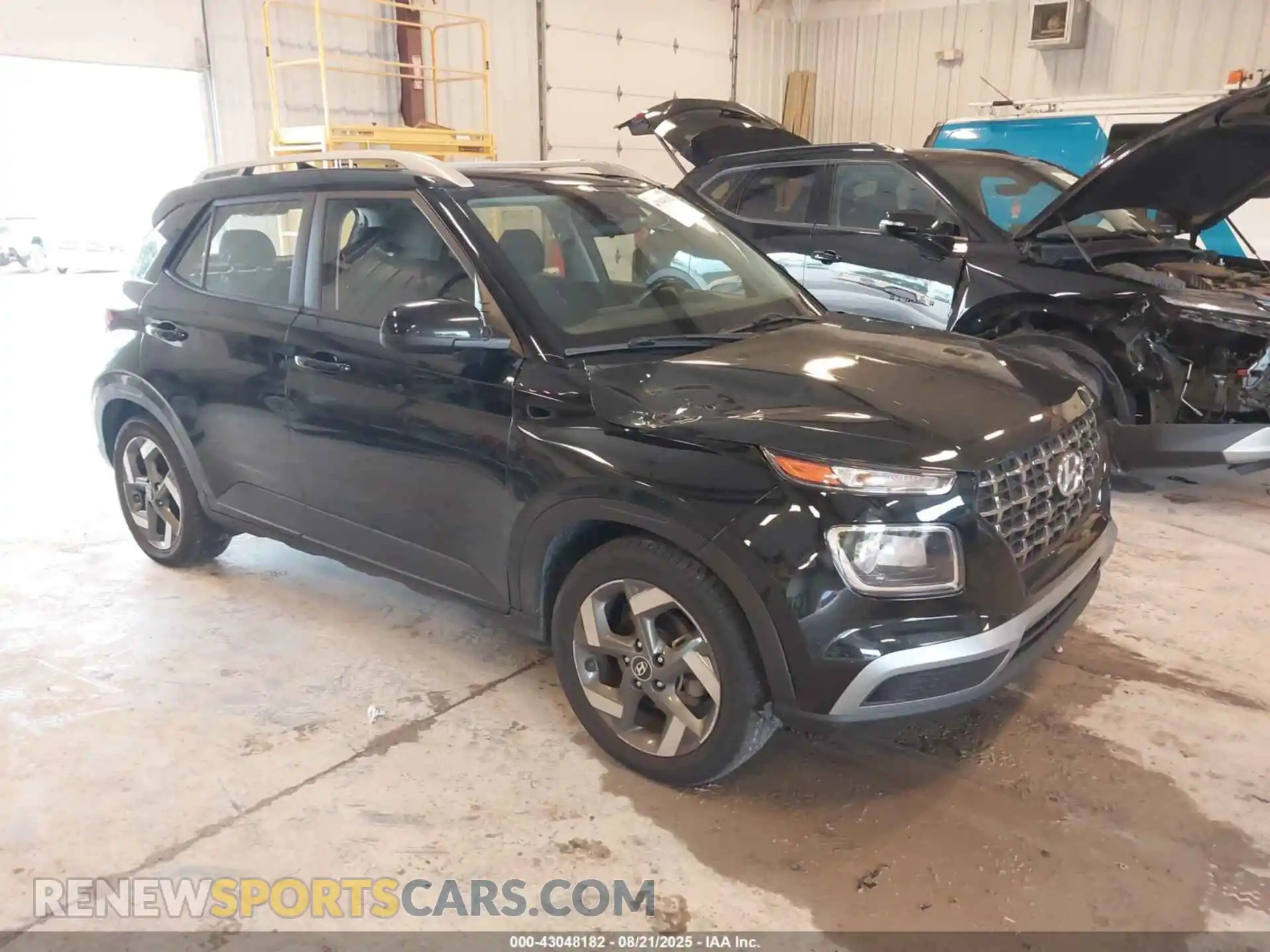 1 Photograph of a damaged car KMHRC8A32MU100679 HYUNDAI VENUE 2021