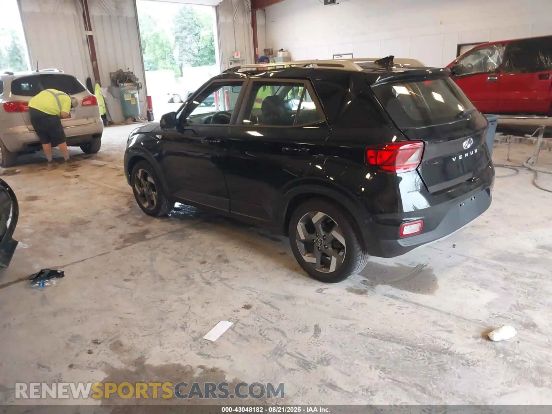 3 Photograph of a damaged car KMHRC8A32MU100679 HYUNDAI VENUE 2021