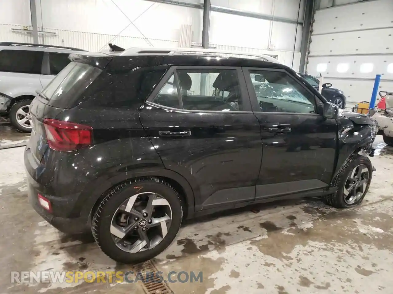 3 Photograph of a damaged car KMHRC8A32MU105879 HYUNDAI VENUE 2021
