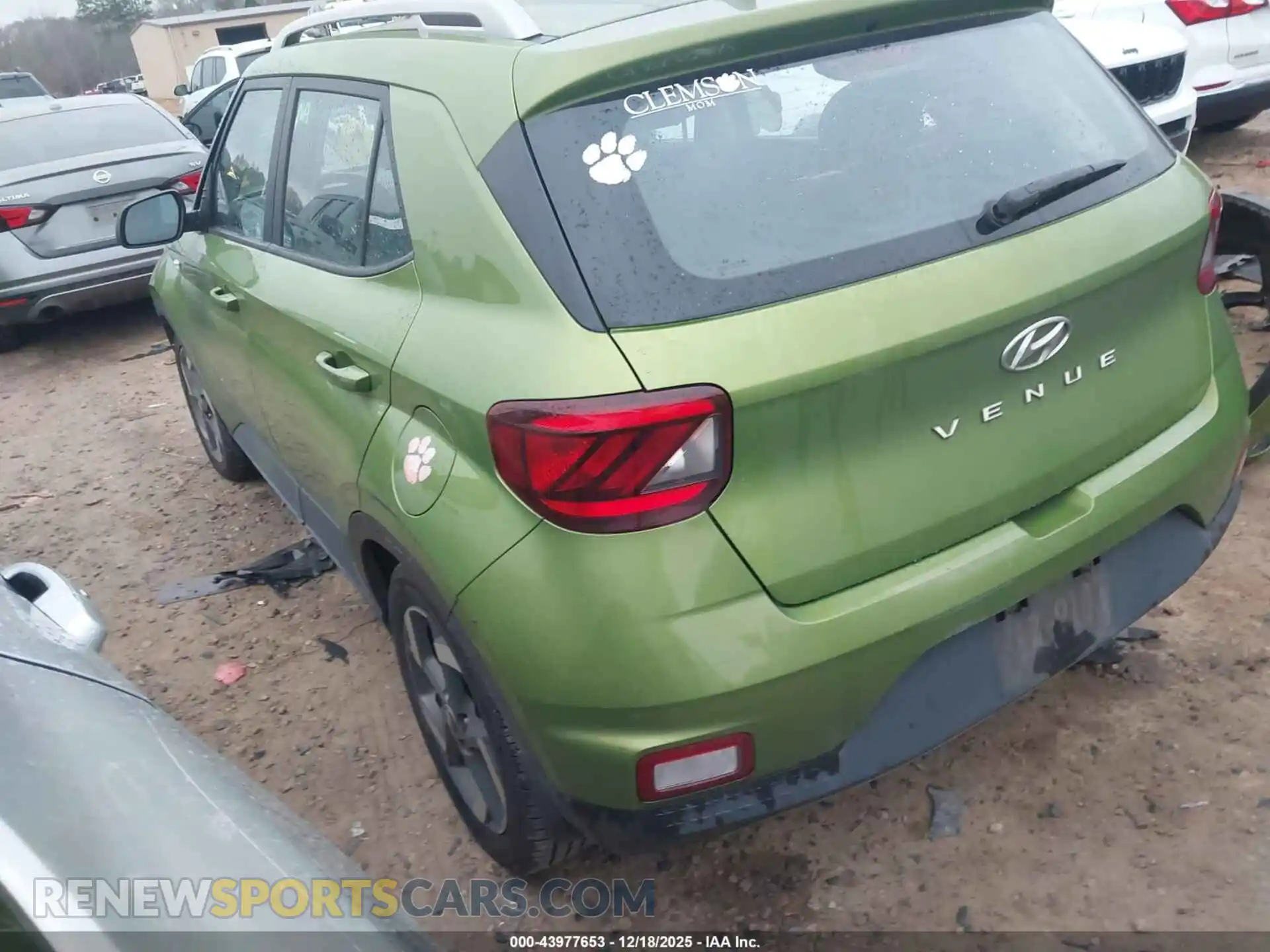 3 Фотография поврежденного автомобиля KMHRC8A32MU118938 HYUNDAI VENUE 2021