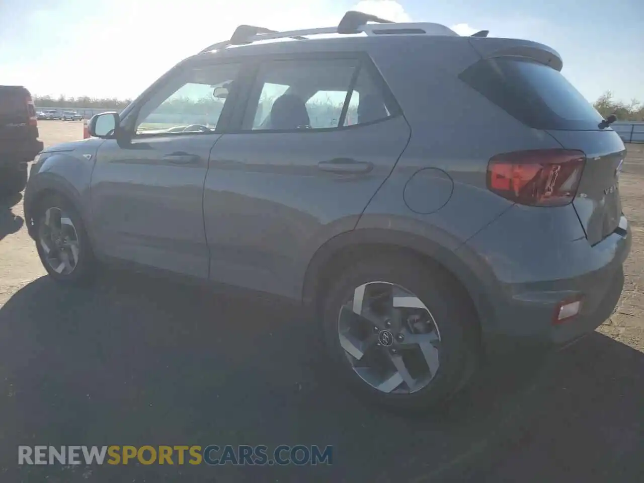 2 Photograph of a damaged car KMHRC8A33MU127678 HYUNDAI VENUE 2021