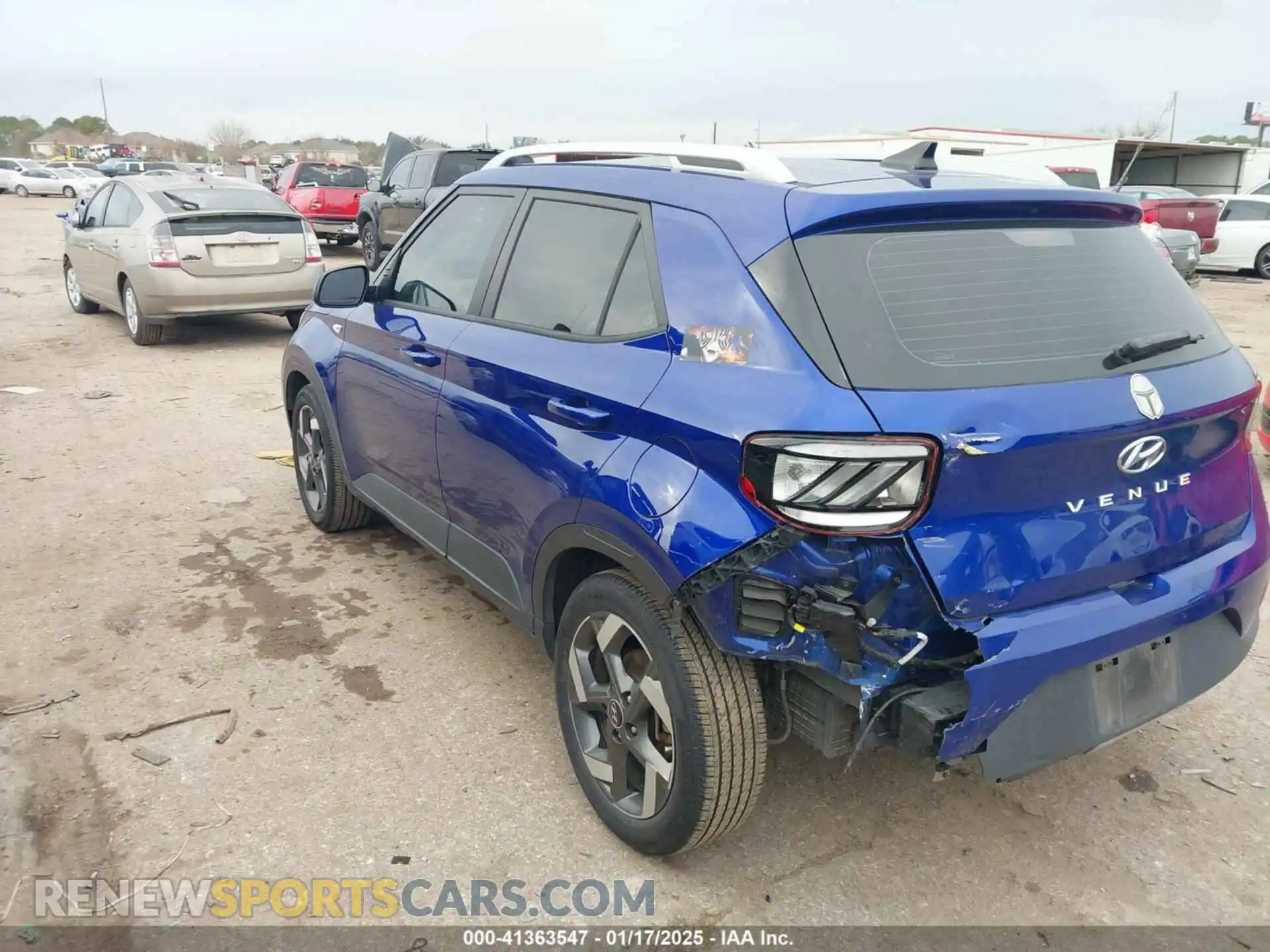 3 Photograph of a damaged car KMHRC8A35MU103768 HYUNDAI VENUE 2021