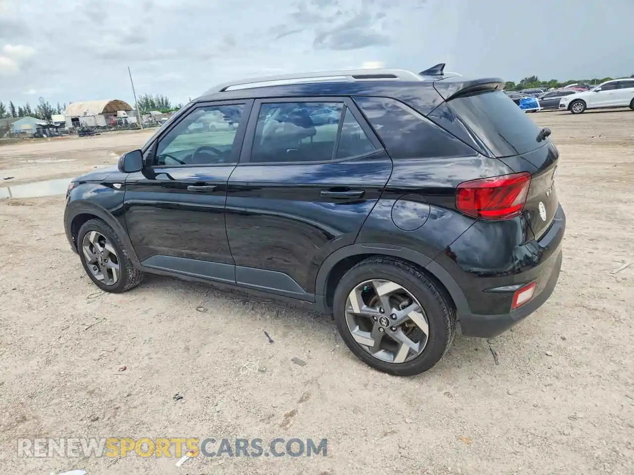 2 Photograph of a damaged car KMHRC8A36MU118912 HYUNDAI VENUE 2021