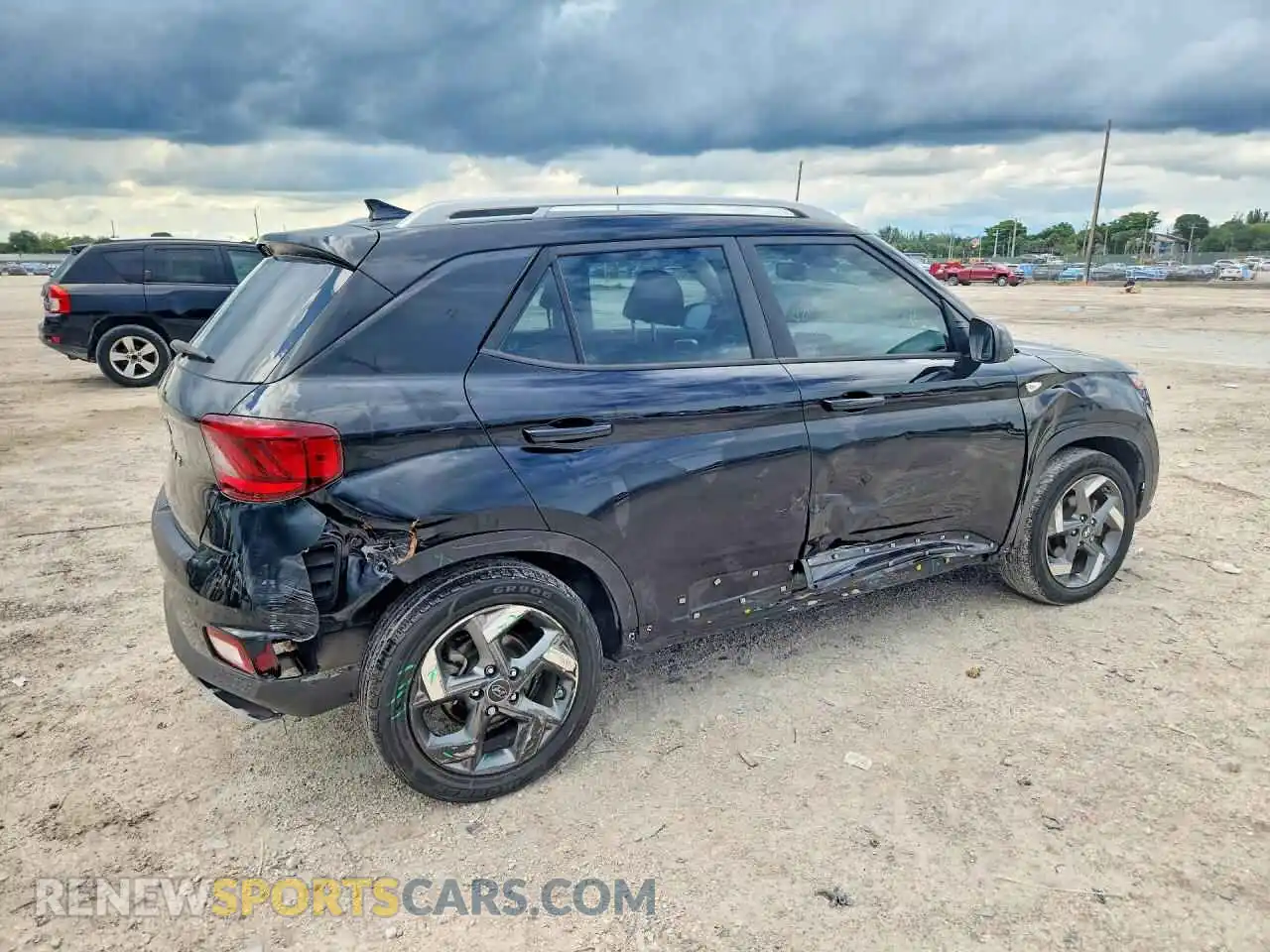3 Photograph of a damaged car KMHRC8A36MU118912 HYUNDAI VENUE 2021