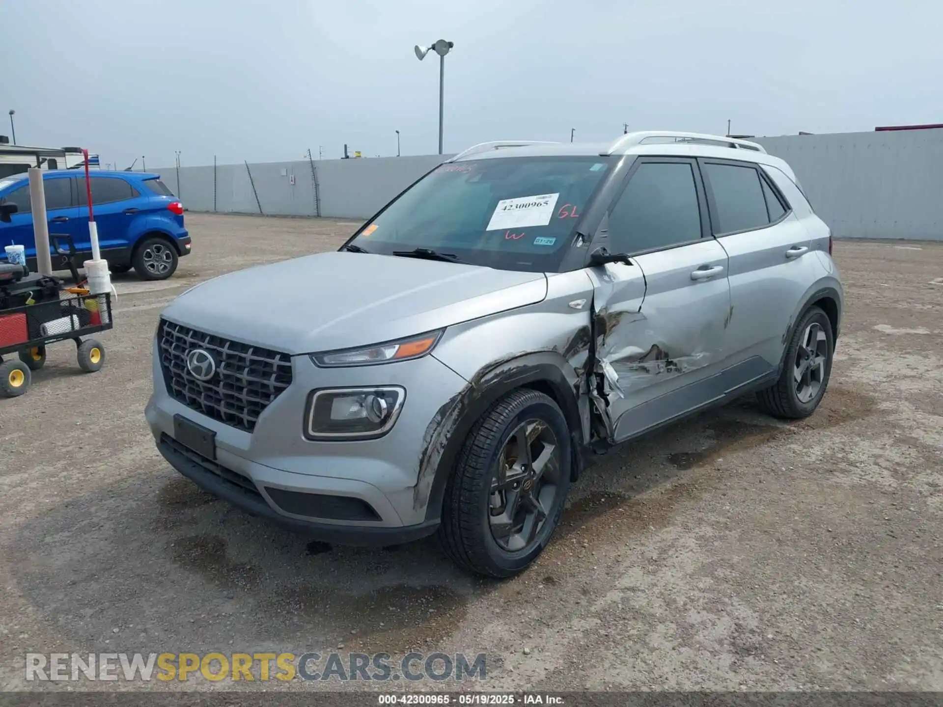 2 Photograph of a damaged car KMHRC8A37MU081076 HYUNDAI VENUE 2021
