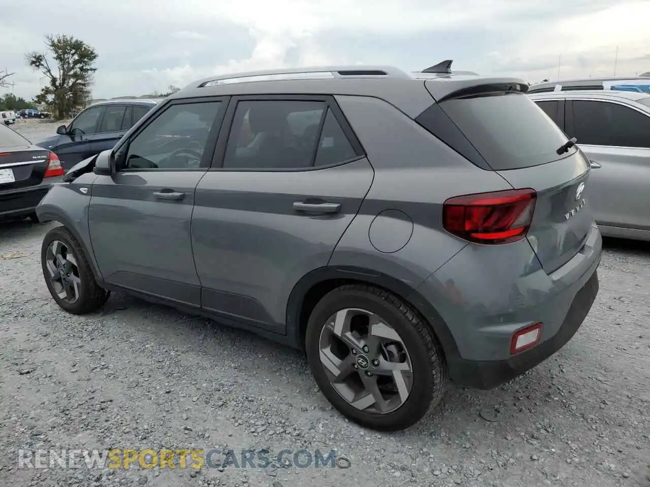 2 Photograph of a damaged car KMHRC8A39NU132773 HYUNDAI VENUE 2022