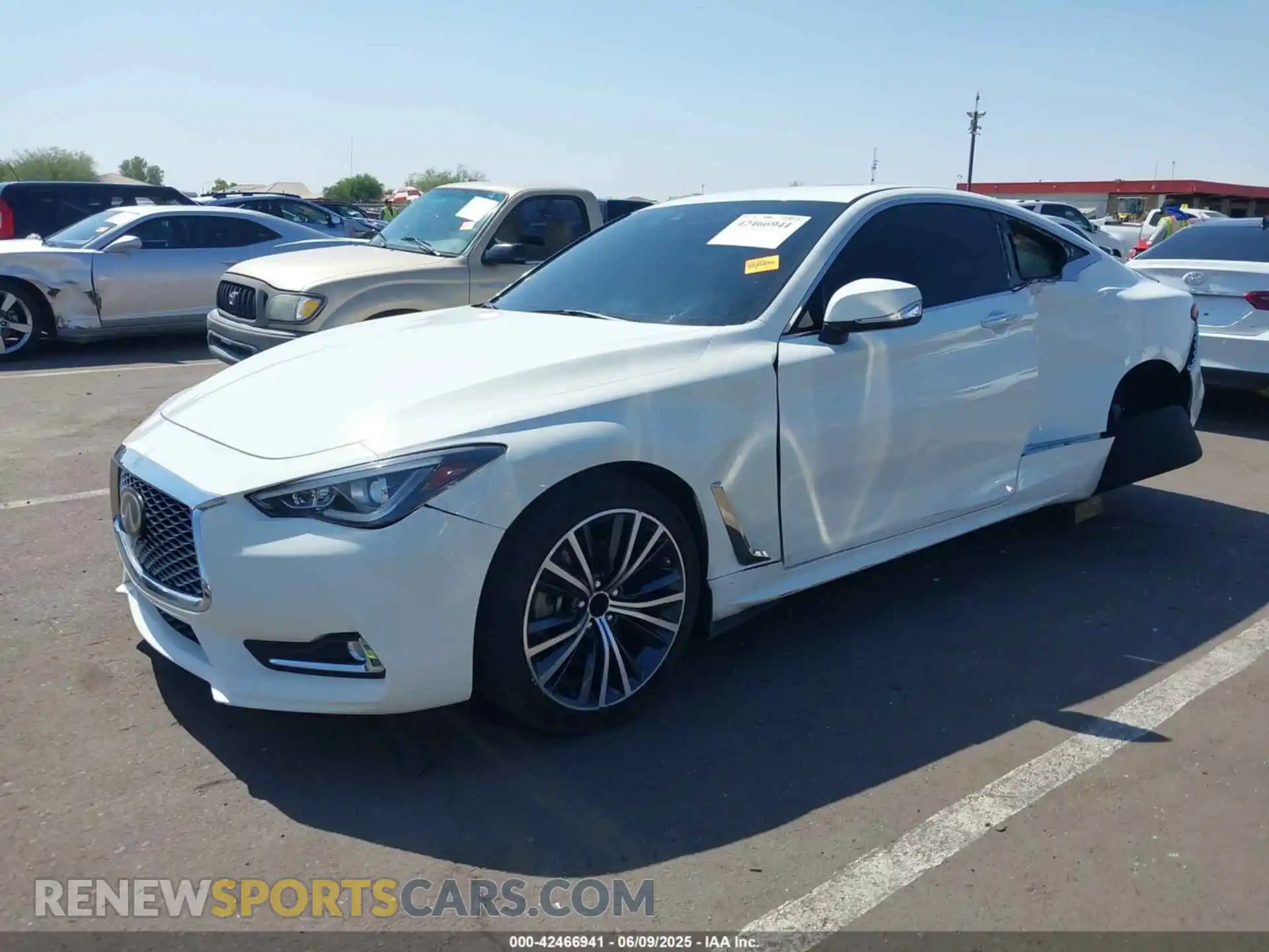 2 fotografías del automóvil dañado JN1EV7EK9LM341021 INFINITI Q60 2020