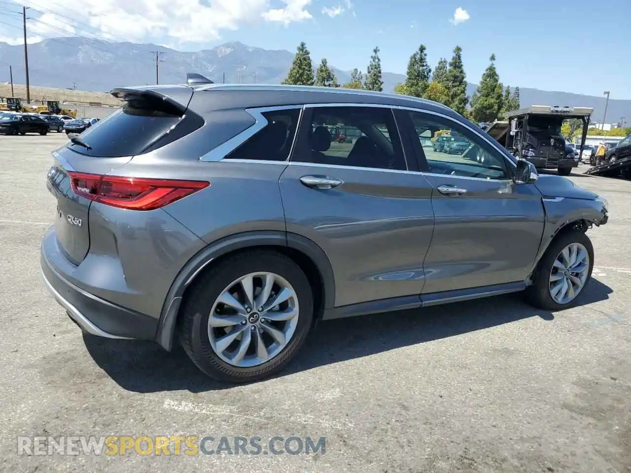 3 Фотография поврежденного автомобиля 3PCAJ5BA4MF108083 INFINITI QX50 2021