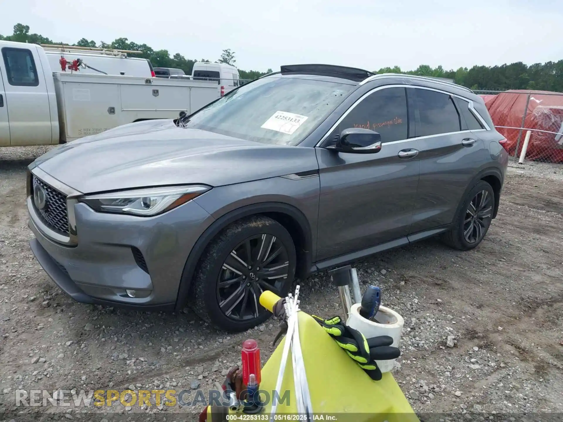 2 Photograph of a damaged car 3PCAJ5BA5MF111820 INFINITI QX50 2021