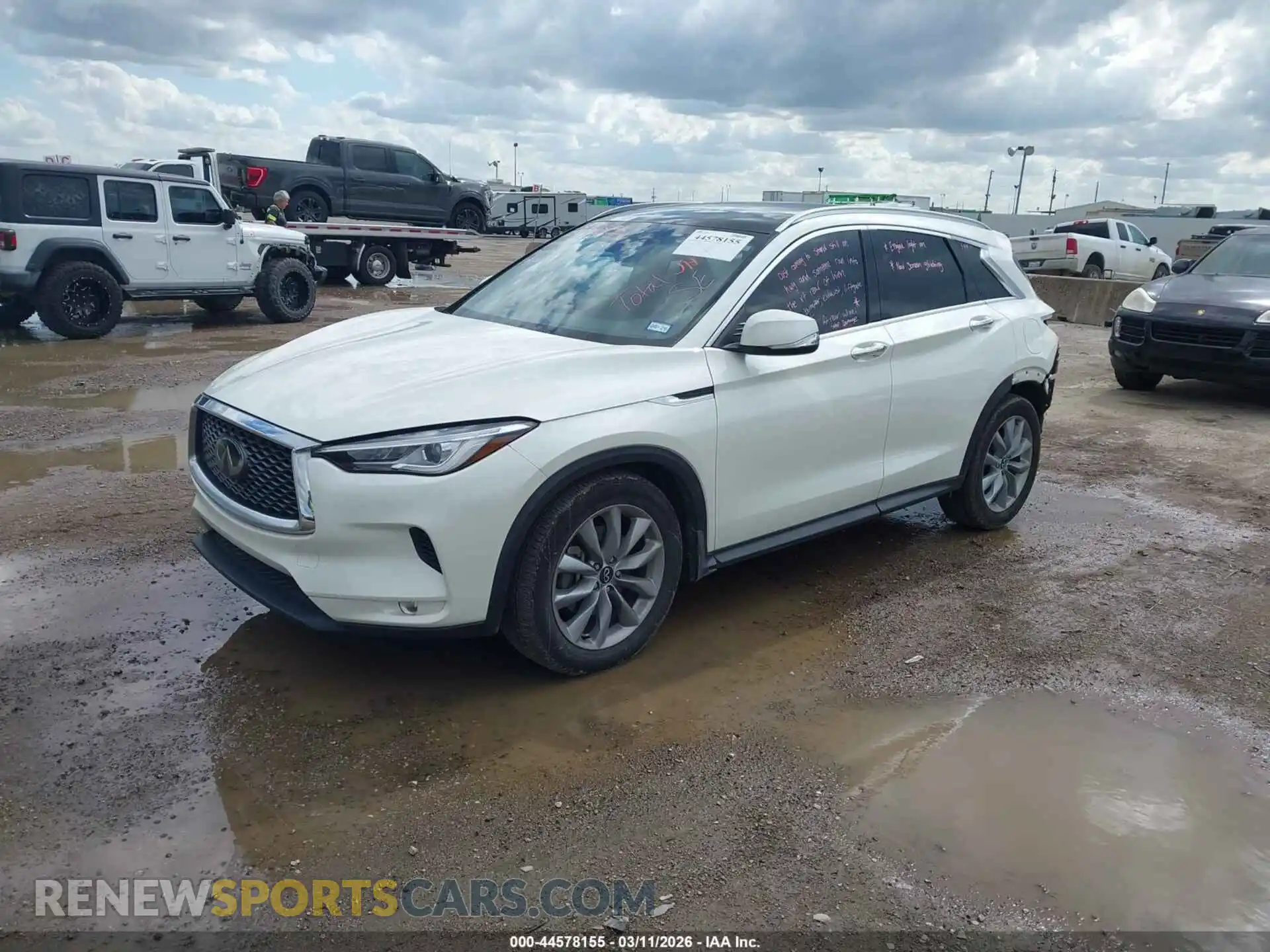 2 Photograph of a damaged car 3PCAJ5BA8MF104912 INFINITI QX50 2021