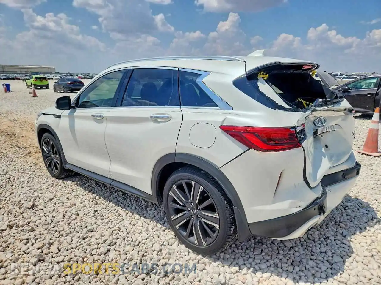 2 Photograph of a damaged car 3PCAJ5BA8MF124139 INFINITI QX50 2021