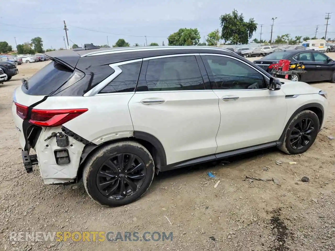 3 Photograph of a damaged car 3PCAJ5BA9MF107060 INFINITI QX50 2021