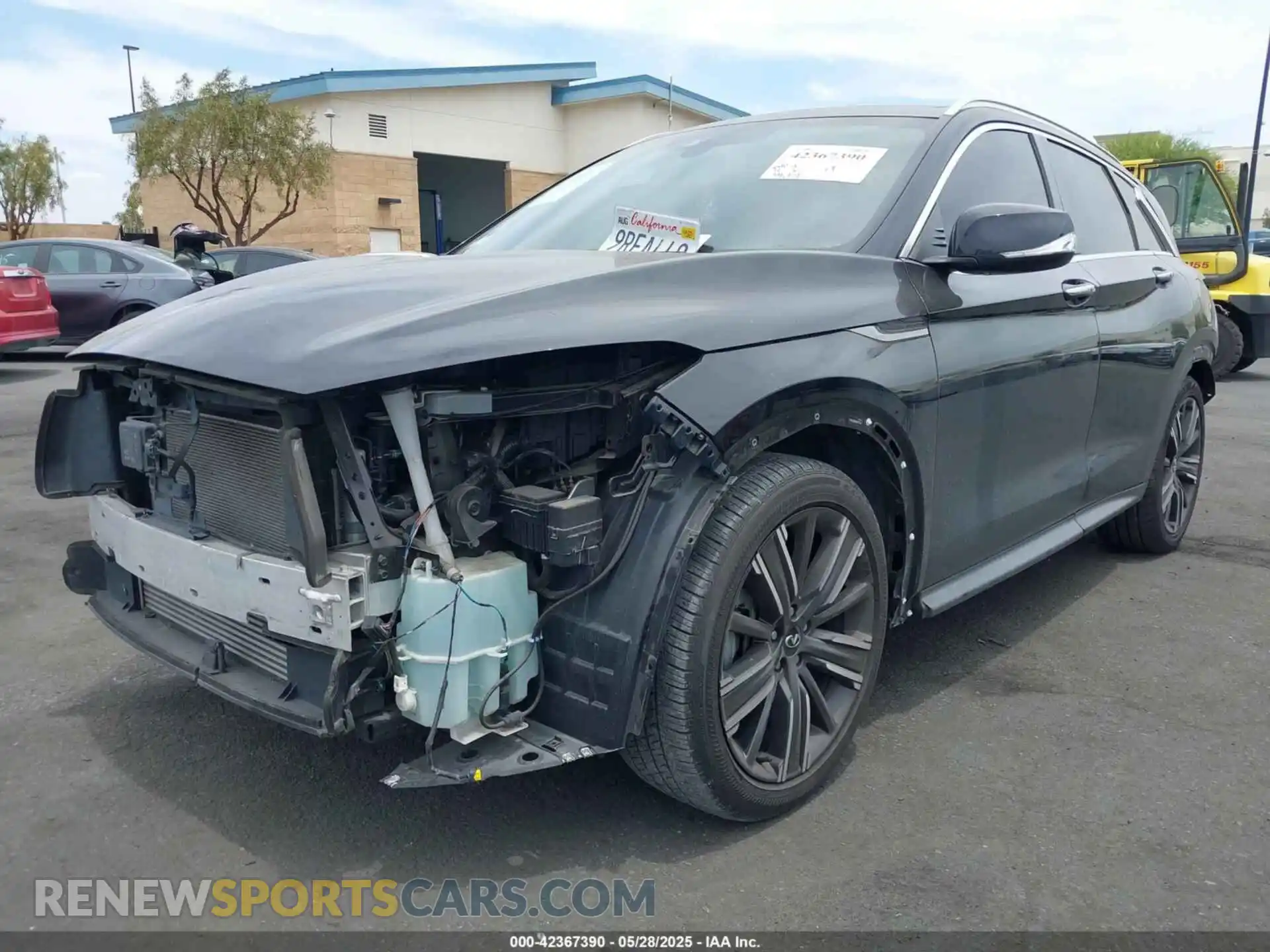 2 Photograph of a damaged car 3PCAJ5BA9MF112761 INFINITI QX50 2021