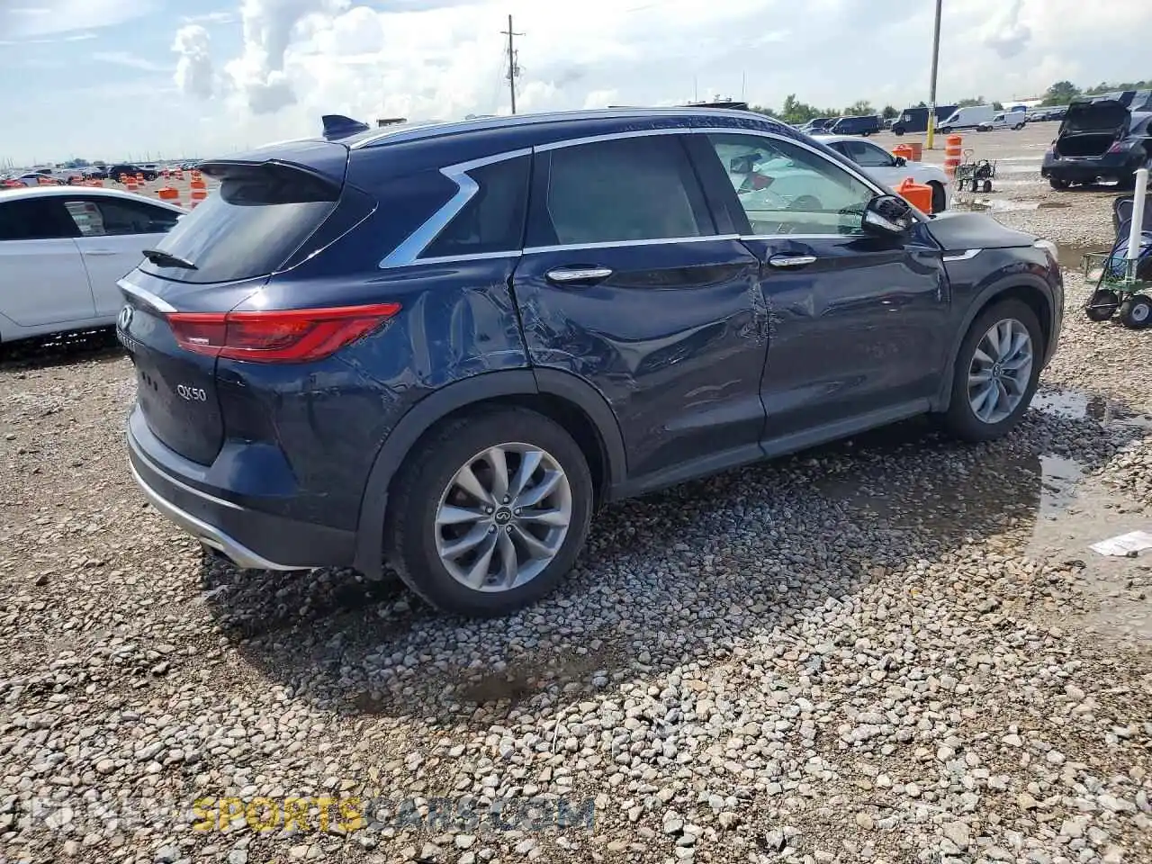3 Фотография поврежденного автомобиля 3PCAJ5BA9MF122660 INFINITI QX50 2021