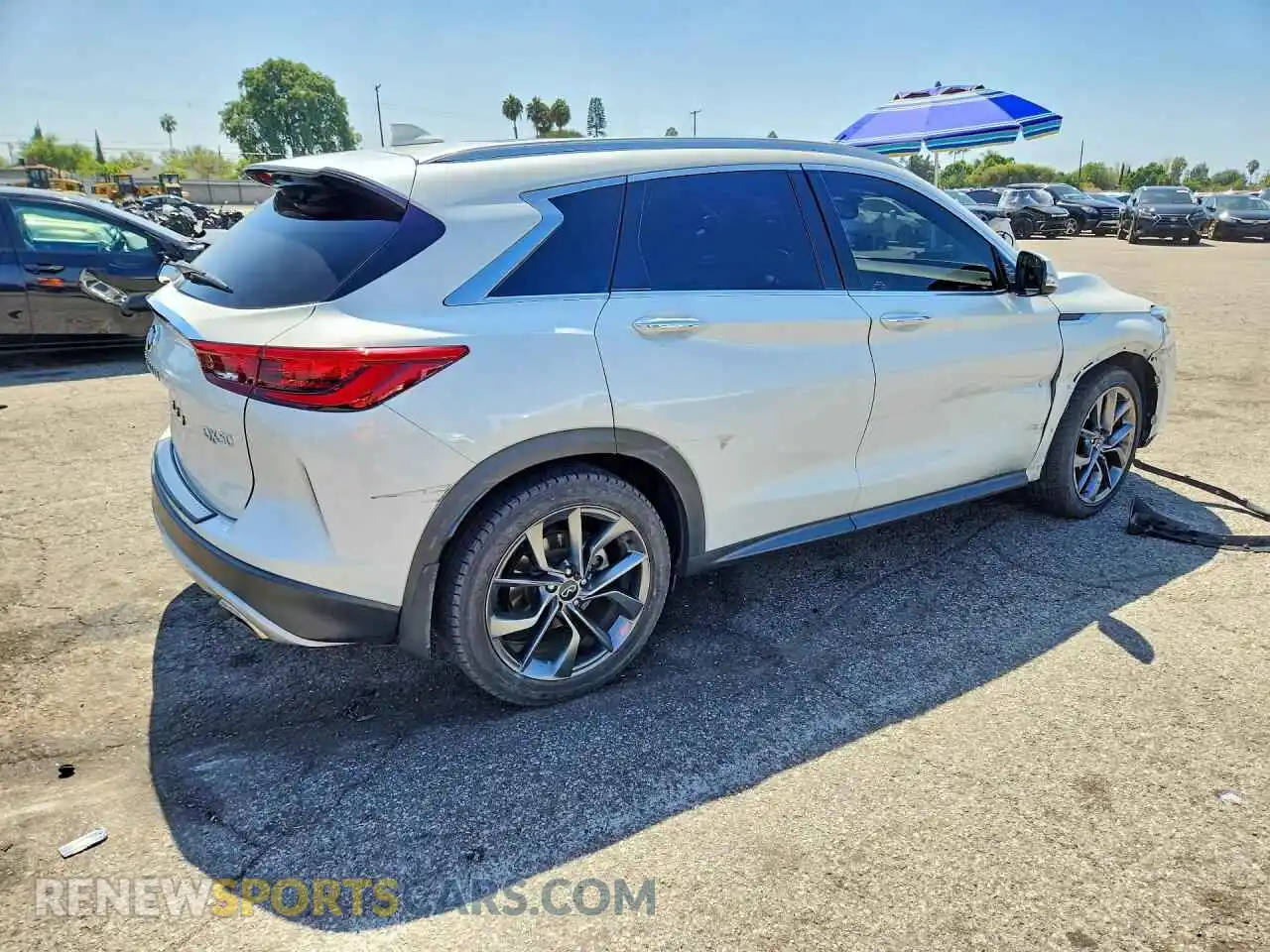 3 Фотография поврежденного автомобиля 3PCAJ5DA2MF127325 INFINITI QX50 2021