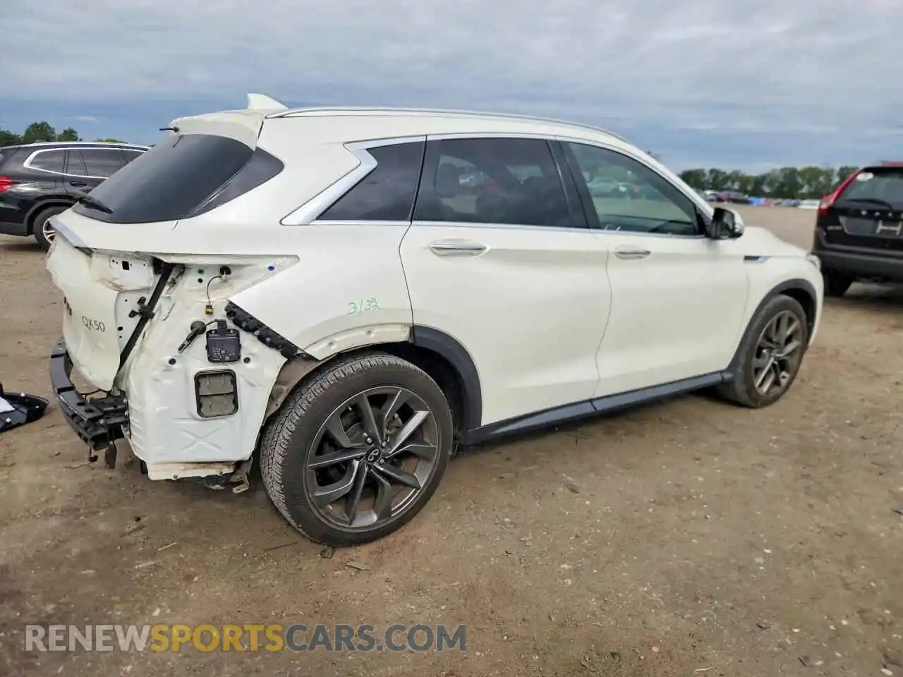 3 Photograph of a damaged car 3PCAJ5DB8MF117861 INFINITI QX50 2021