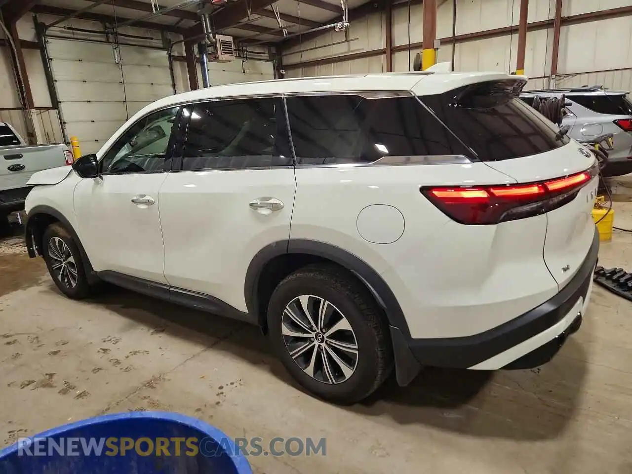 2 Photograph of a damaged car 5N1AL1ES2SC344065 INFINITI QX60 2025