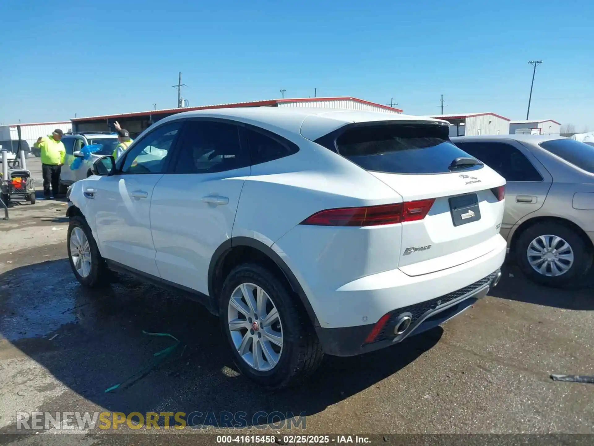 3 Photograph of a damaged car SADFJ2FX1K1Z68312 JAGUAR E-PACE 2019