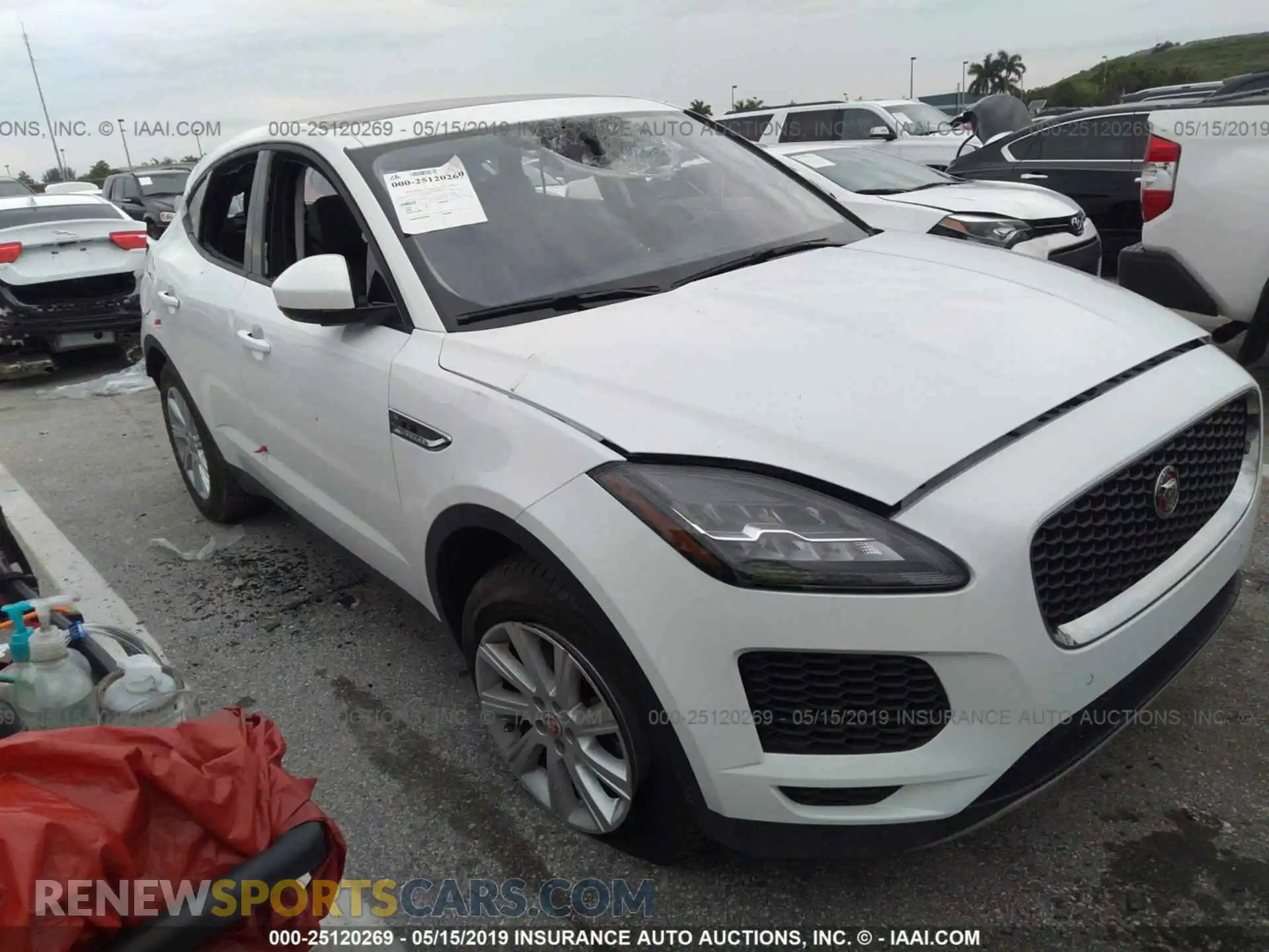 1 Photograph of a damaged car SADFJ2FX6K1Z42465 JAGUAR E-PACE 2019