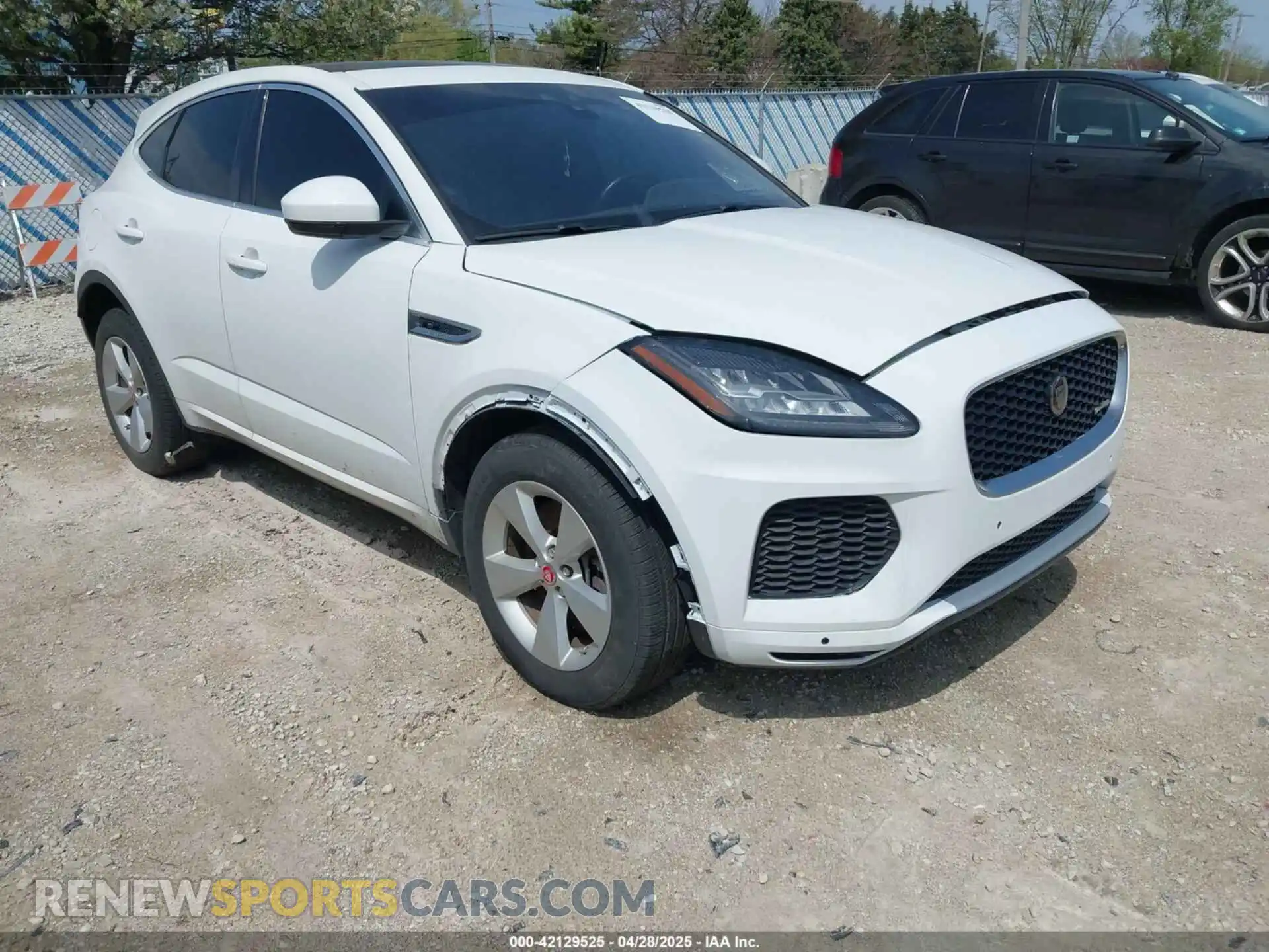 1 Photograph of a damaged car SADFT2GX3K1Z38141 JAGUAR E-PACE 2019