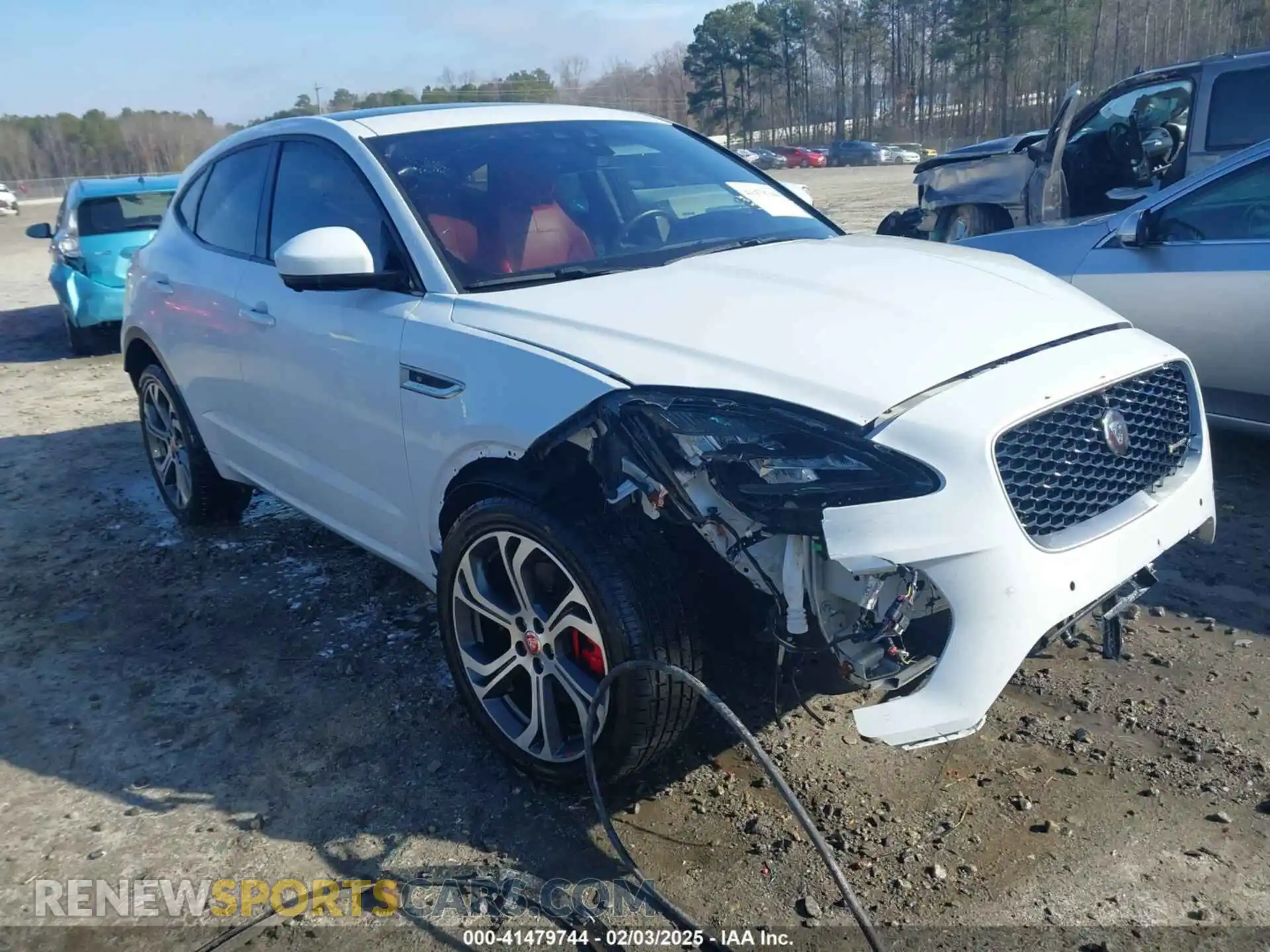 1 Photograph of a damaged car SADFT2GX4K1Z37581 JAGUAR E-PACE 2019