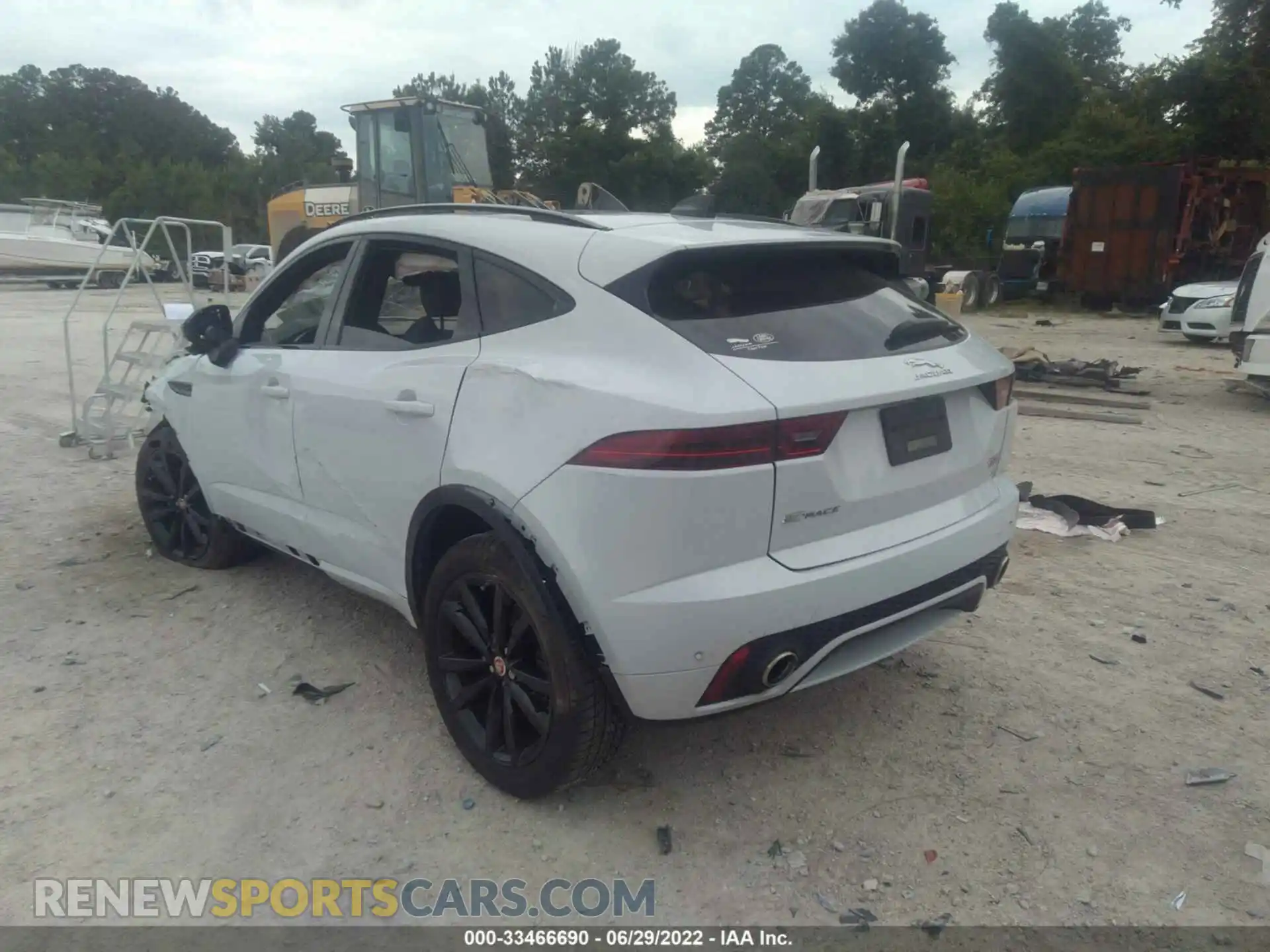 3 Photograph of a damaged car SADF12FX8L1013590 JAGUAR E-PACE 2020