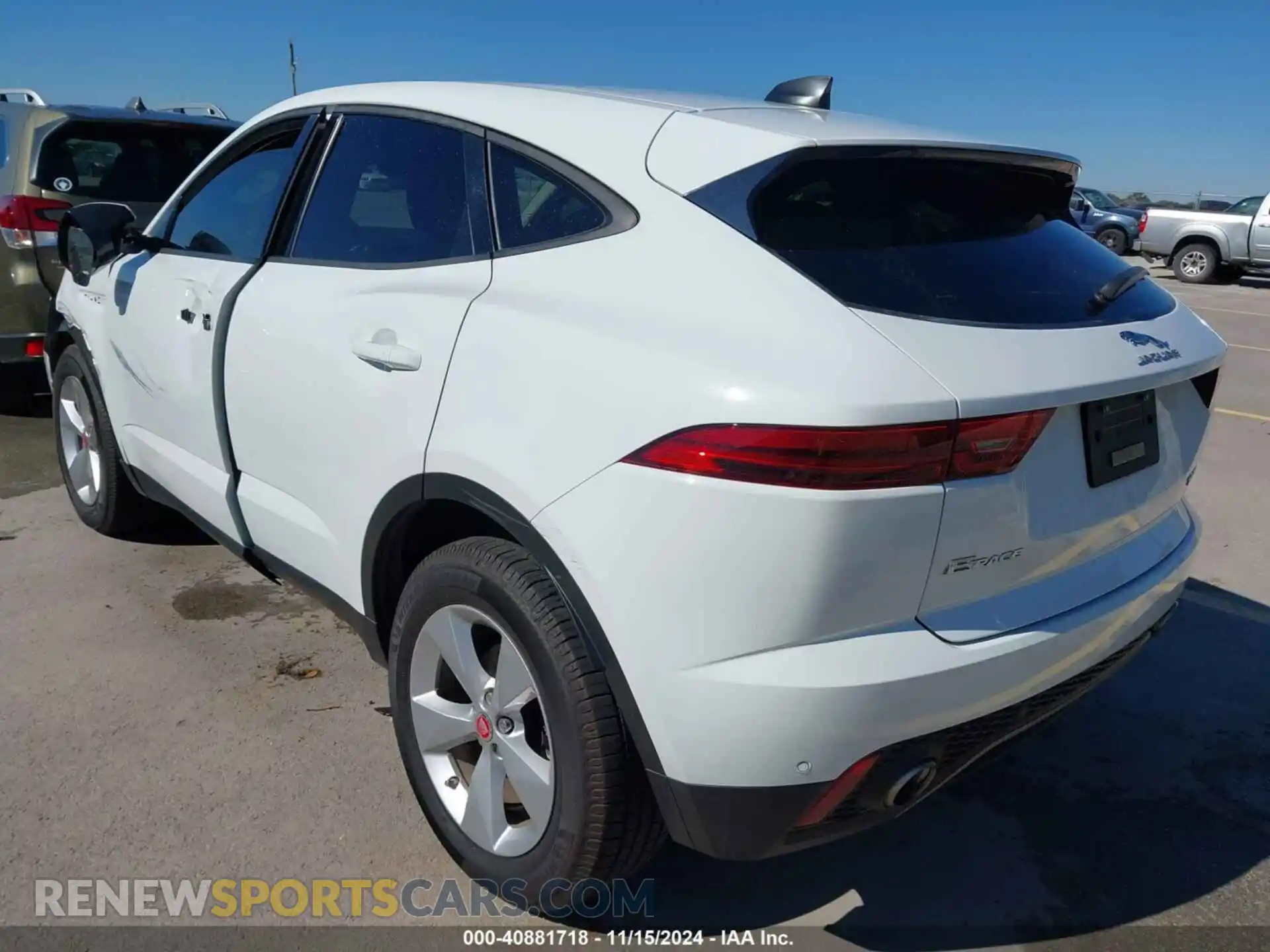 3 Photograph of a damaged car SADFK2FX4L1Z91310 JAGUAR E-PACE 2020