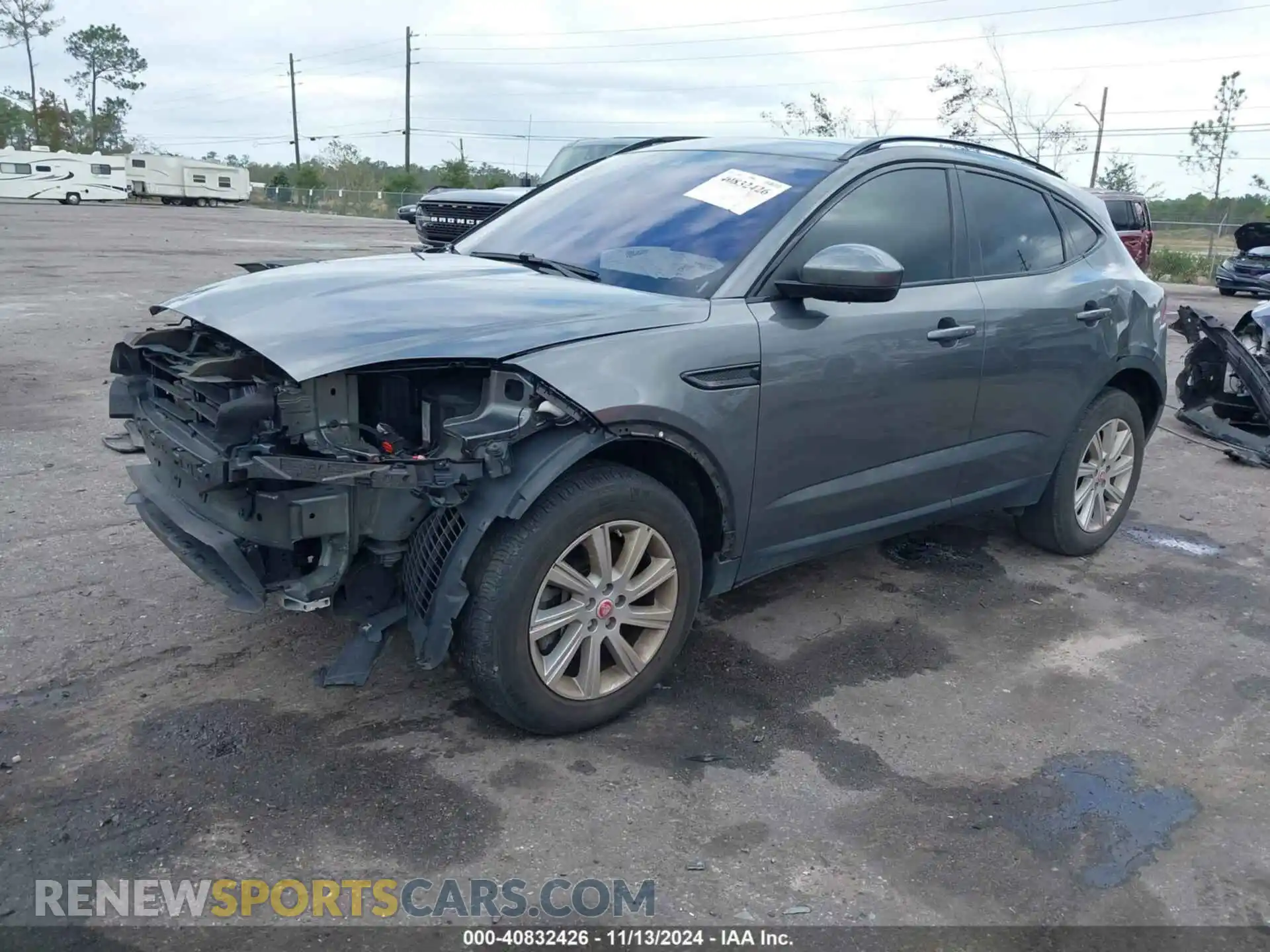 2 Photograph of a damaged car SADFK2FX7L1001234 JAGUAR E-PACE 2020
