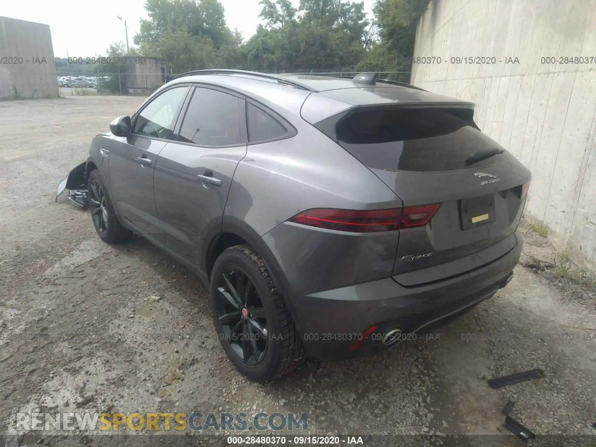 3 Photograph of a damaged car SADFP2FX1L1Z88754 JAGUAR E-PACE 2020