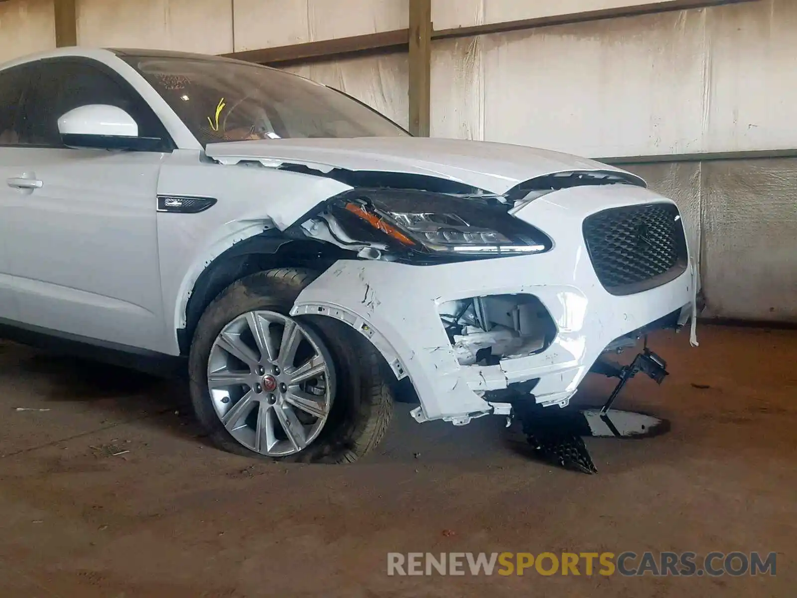 9 Фотография поврежденного автомобиля SADFJ2FXXK1Z46860 JAGUAR E-PACE S 2019
