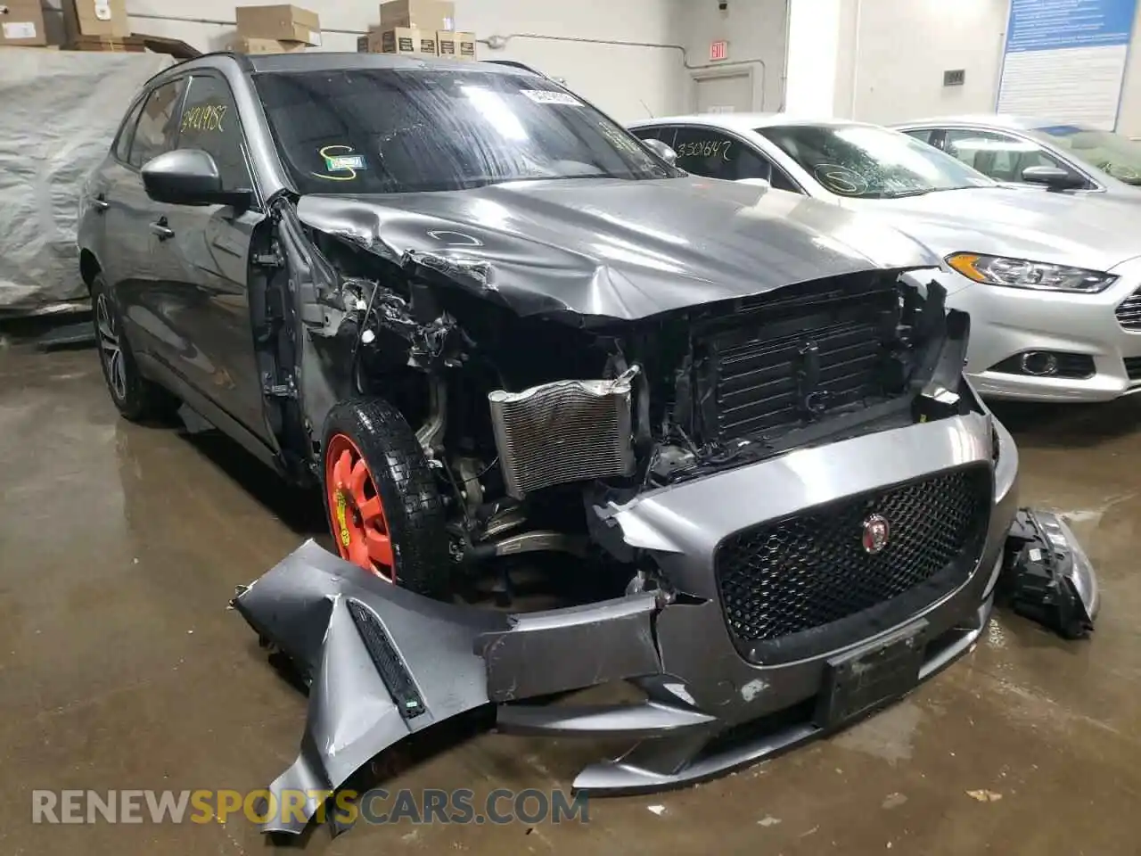 1 Photograph of a damaged car SADCJ2FX0KA395955 JAGUAR F-PACE 2019