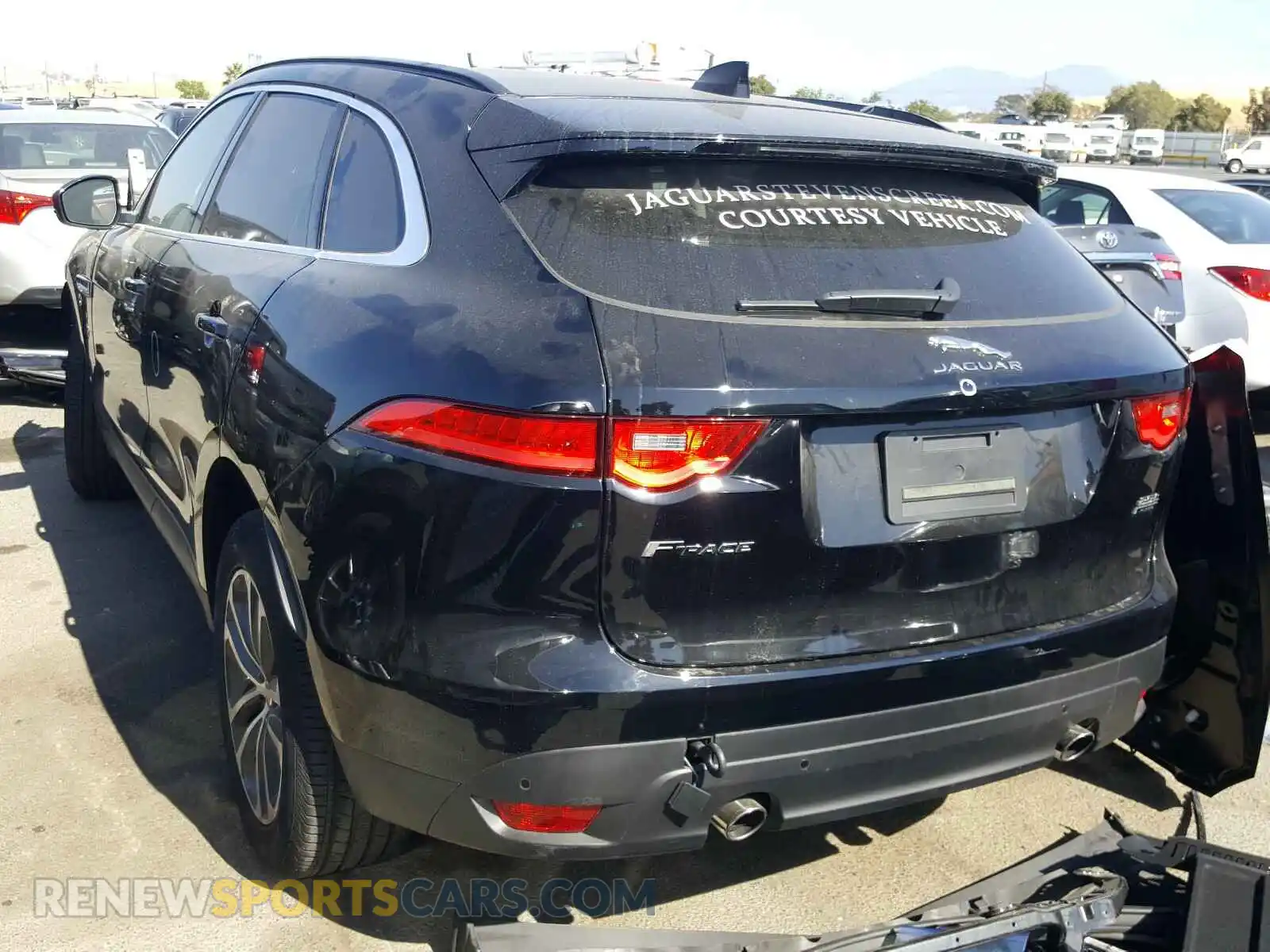 3 Photograph of a damaged car SADCJ2FX0KA611688 JAGUAR F-PACE 2019