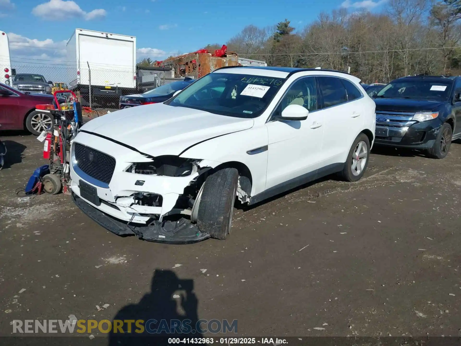 2 Photograph of a damaged car SADCJ2FX2KA357093 JAGUAR F-PACE 2019