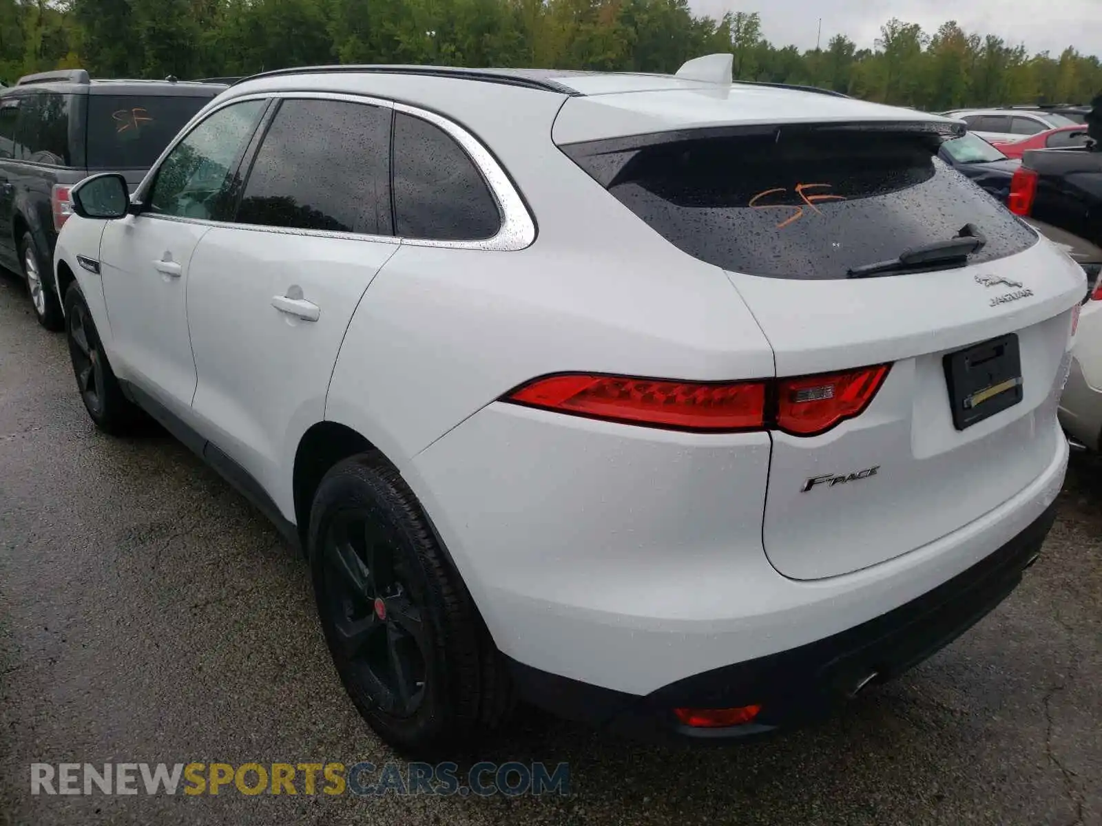 3 Photograph of a damaged car SADCJ2FX5KA357735 JAGUAR F-PACE 2019