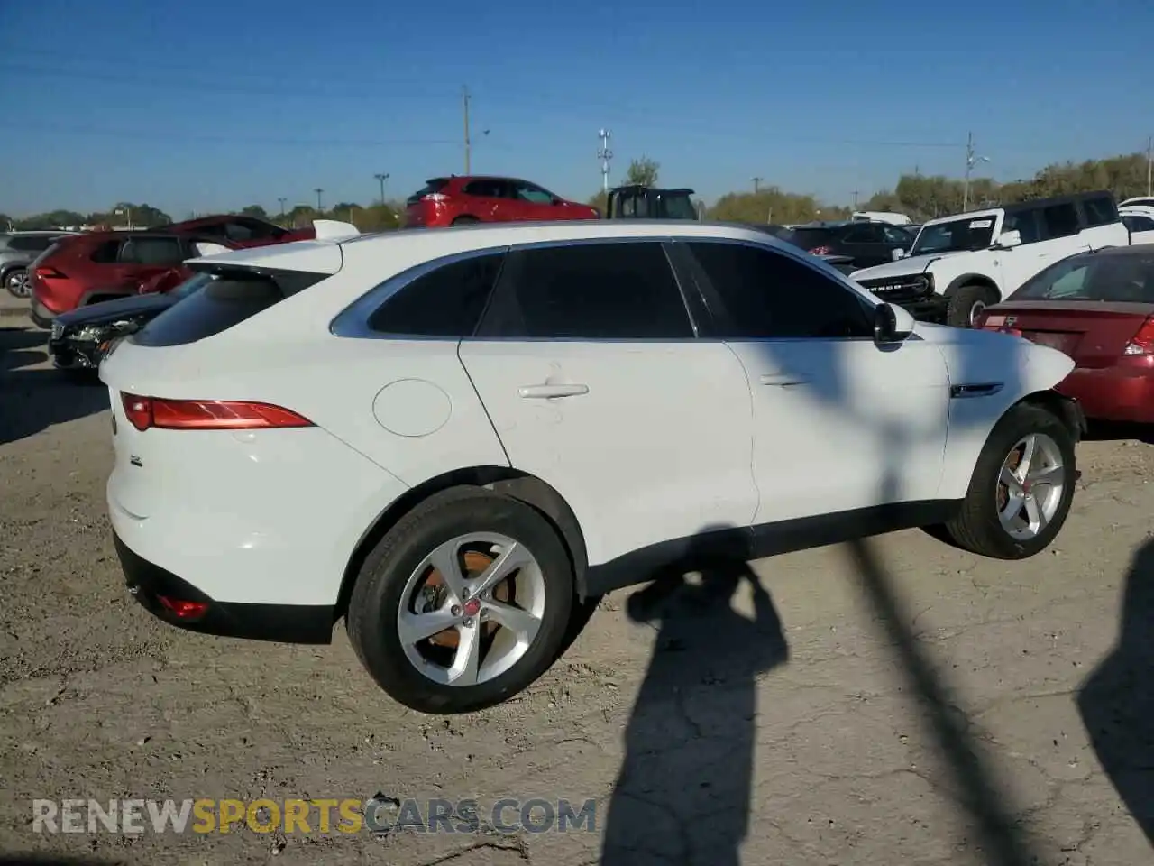 3 Photograph of a damaged car SADCJ2FX8KA363187 JAGUAR F-PACE 2019