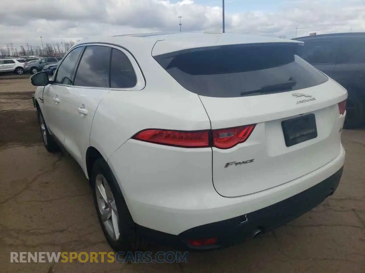3 Photograph of a damaged car SADCJ2FXXKA359965 JAGUAR F-PACE 2019