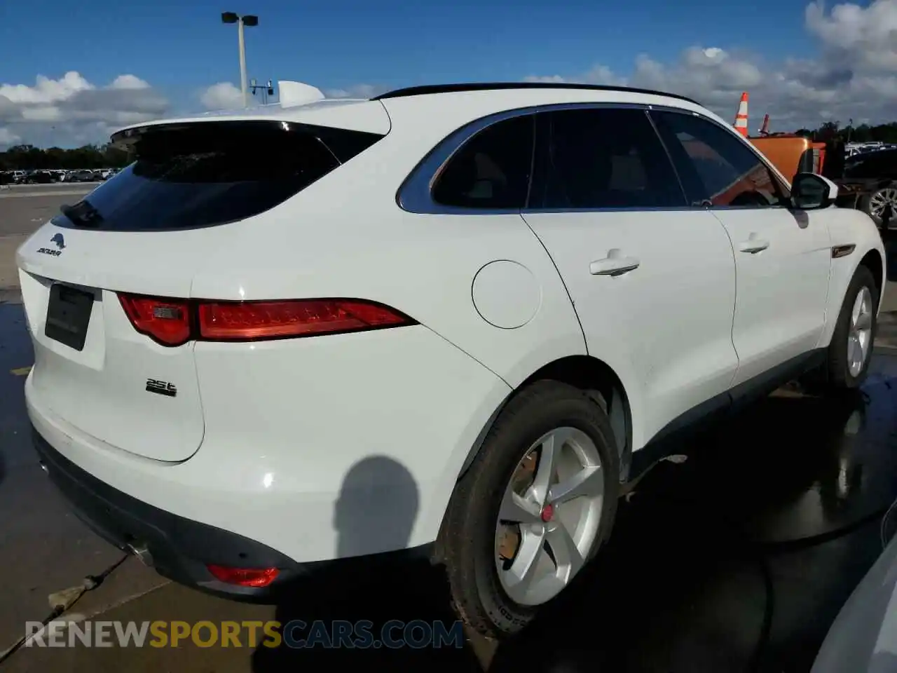 3 Photograph of a damaged car SADCJ2FXXKA610628 JAGUAR F-PACE 2019