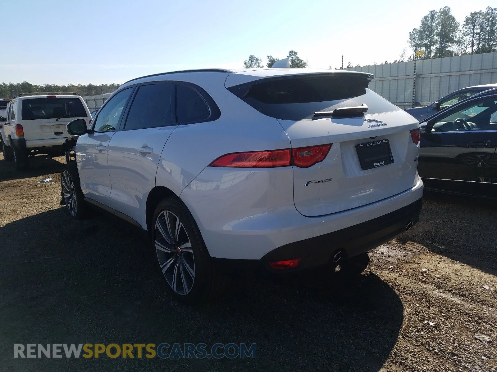 3 Photograph of a damaged car SADCK2FX7KA395576 JAGUAR F-PACE 2019