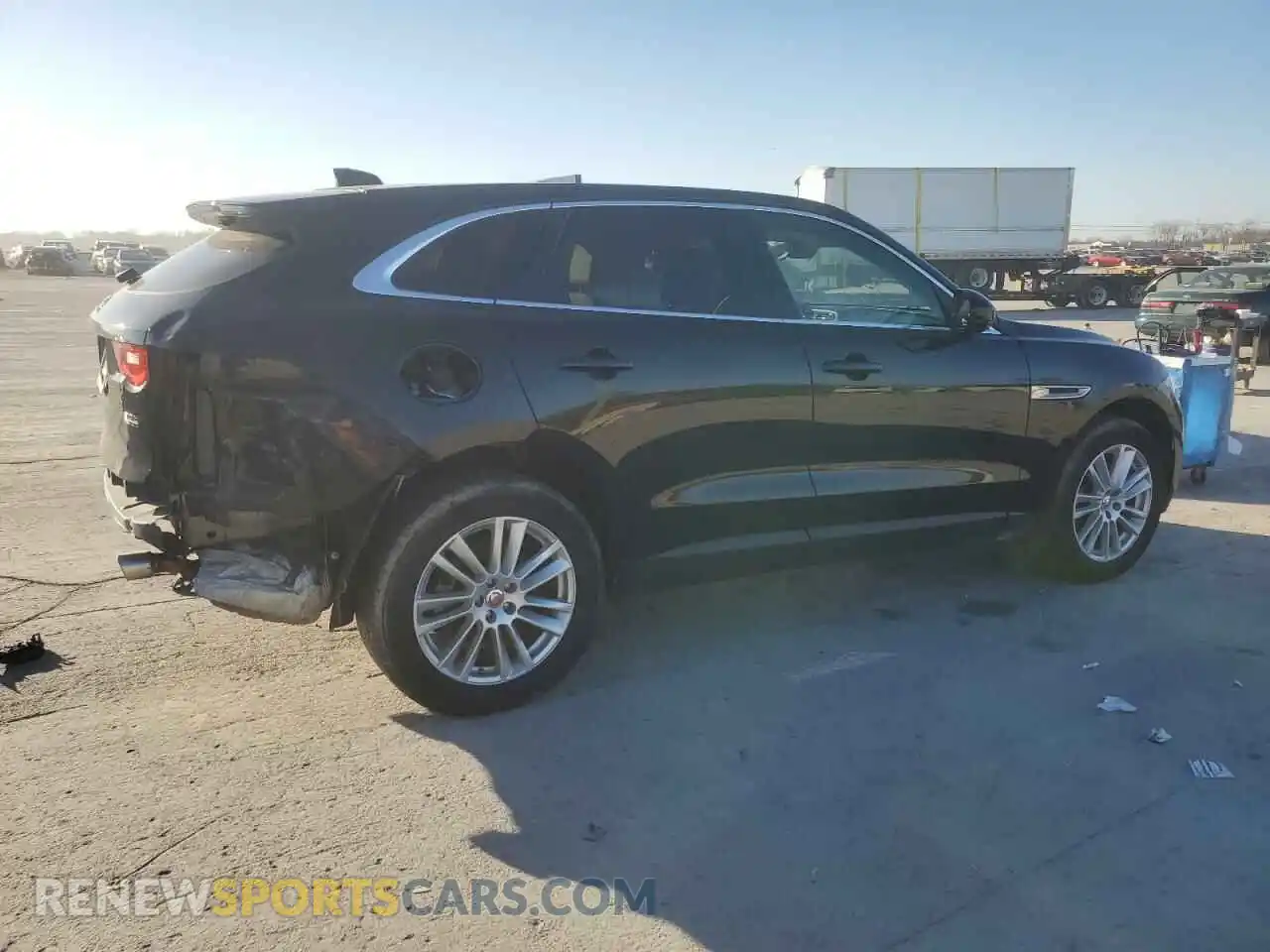 3 Photograph of a damaged car SADCK2GX1KA392655 JAGUAR F-PACE 2019